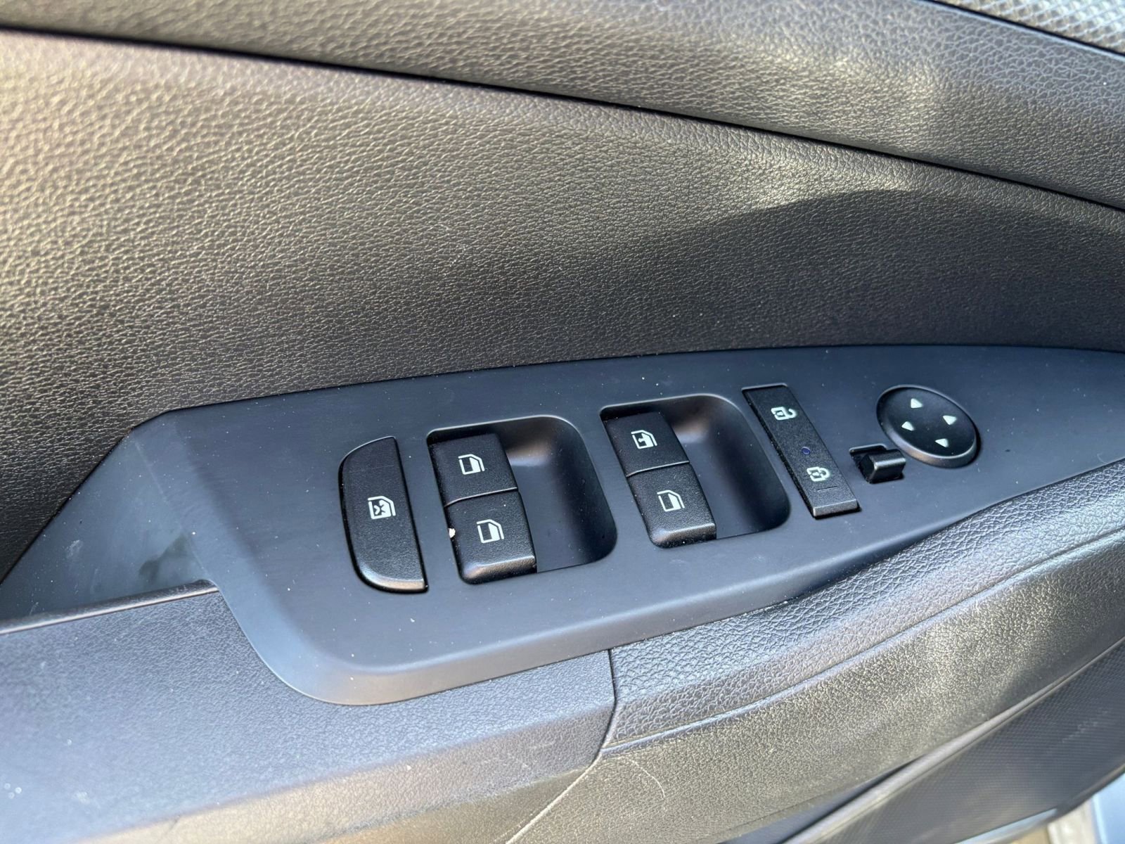 Thumbnail: 2025 Kia Sportage - 18