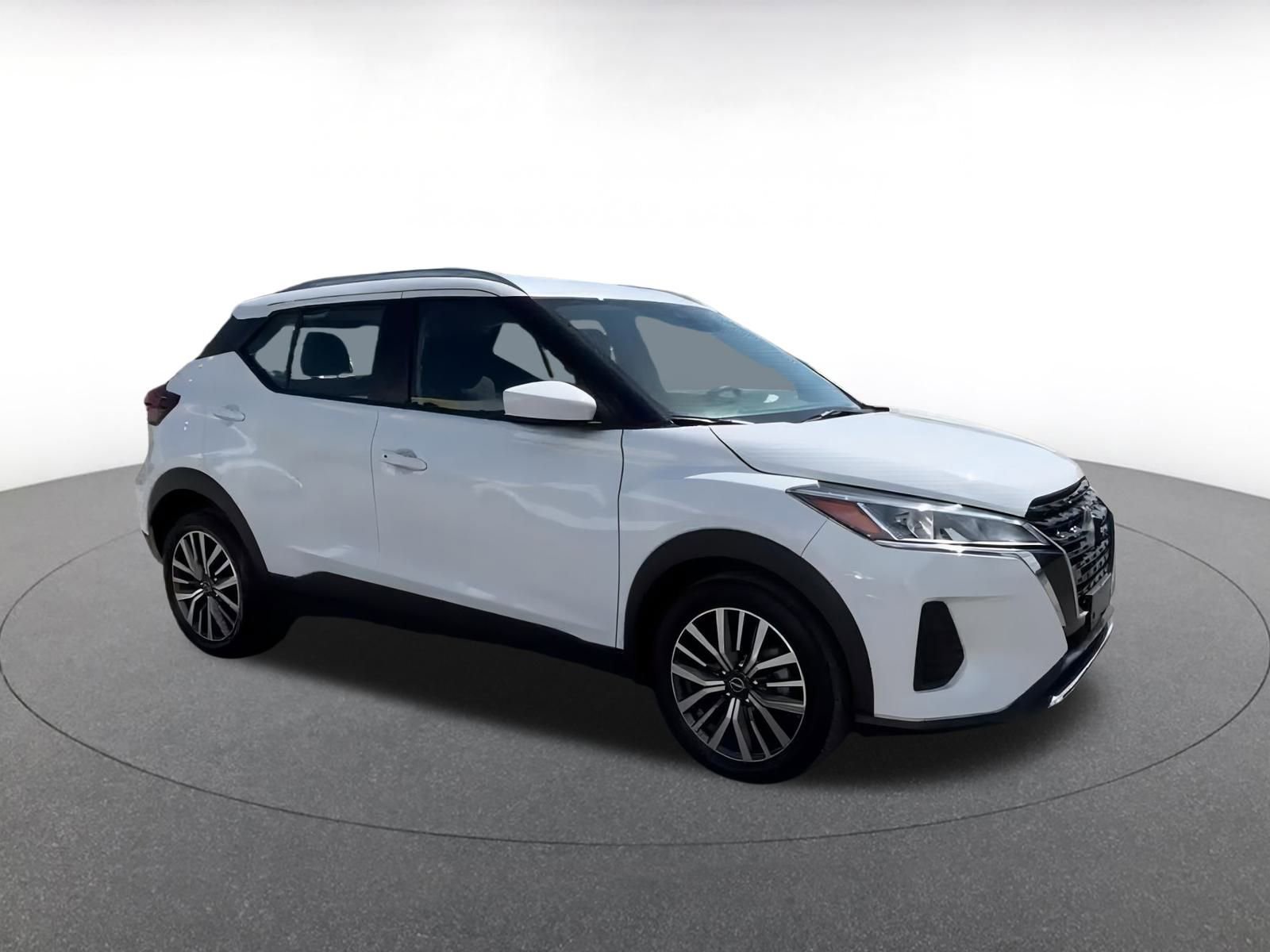 Thumbnail: 2024 Nissan Kicks - 2