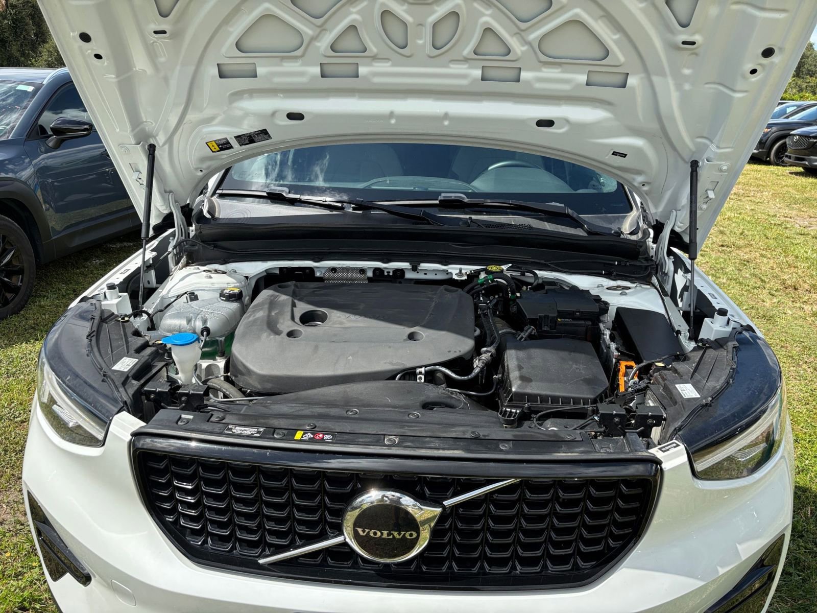 Thumbnail: 2024 Volvo XC40 - 32