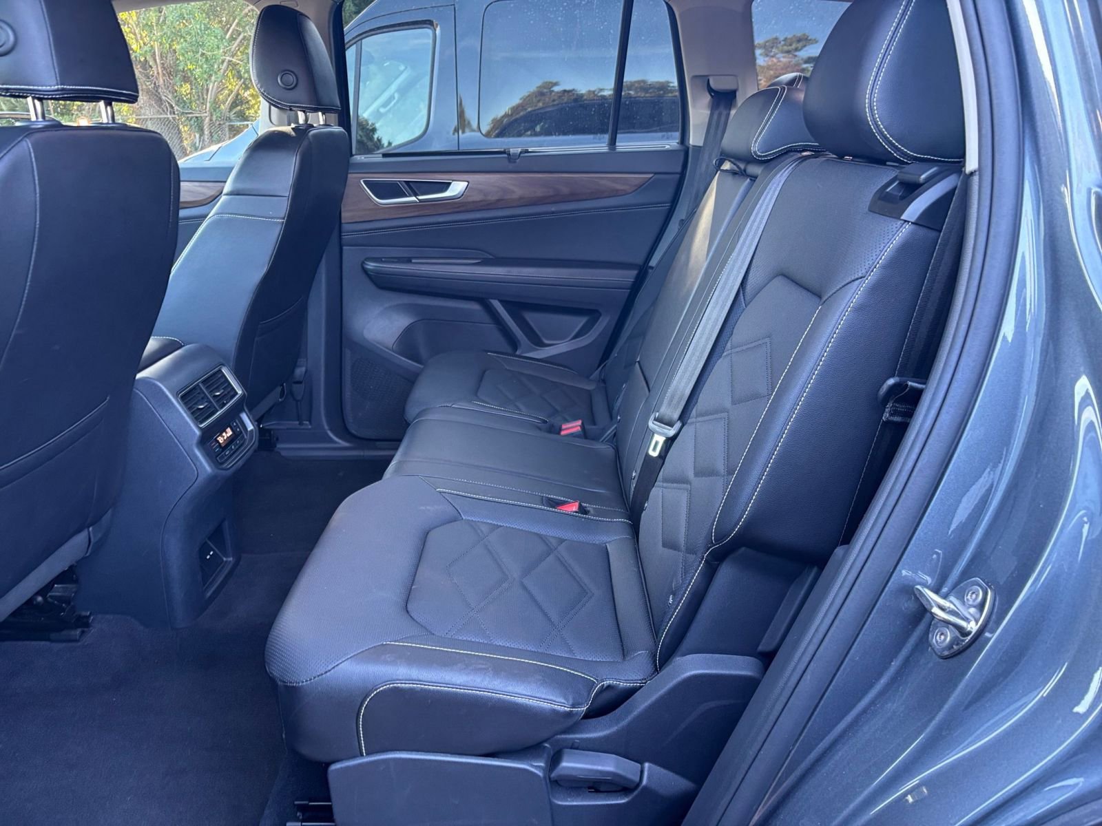 Thumbnail: 2025 Volkswagen Atlas - 25