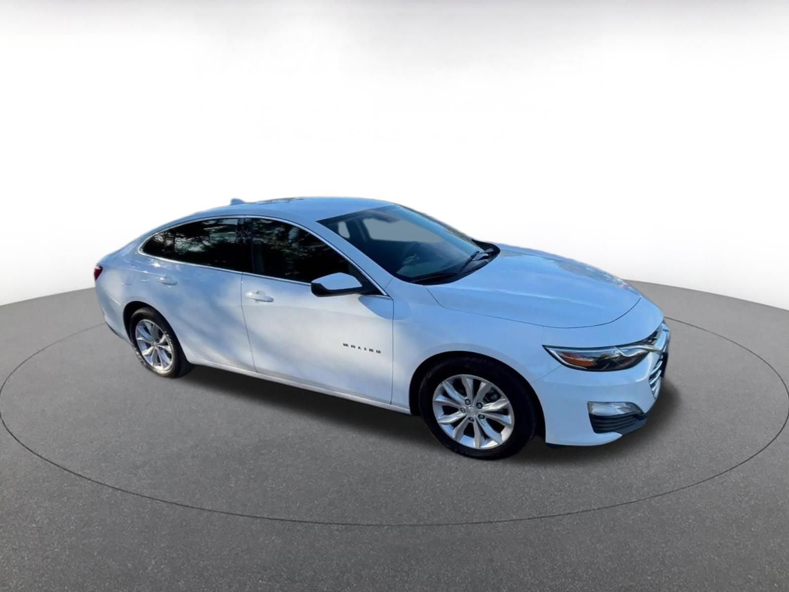 Thumbnail: 2023 Chevrolet Malibu - 2