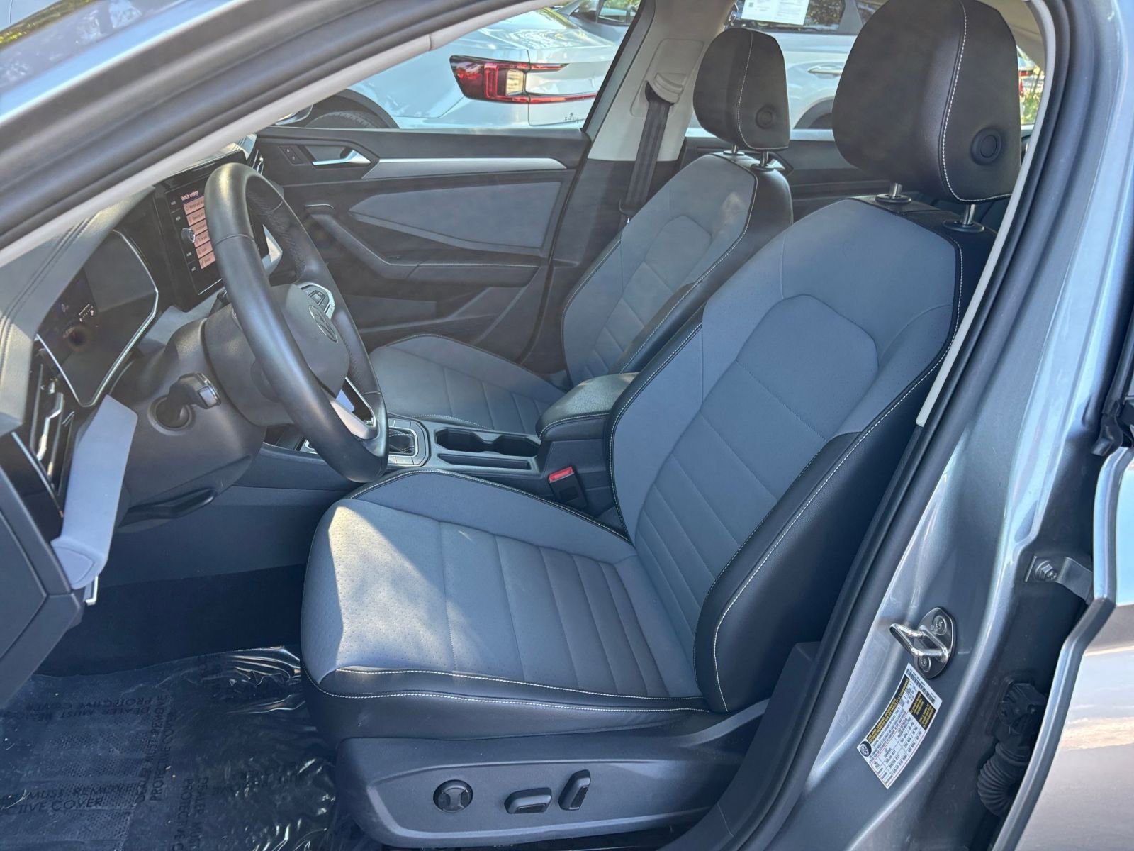 Thumbnail: 2025 Volkswagen Jetta - 35