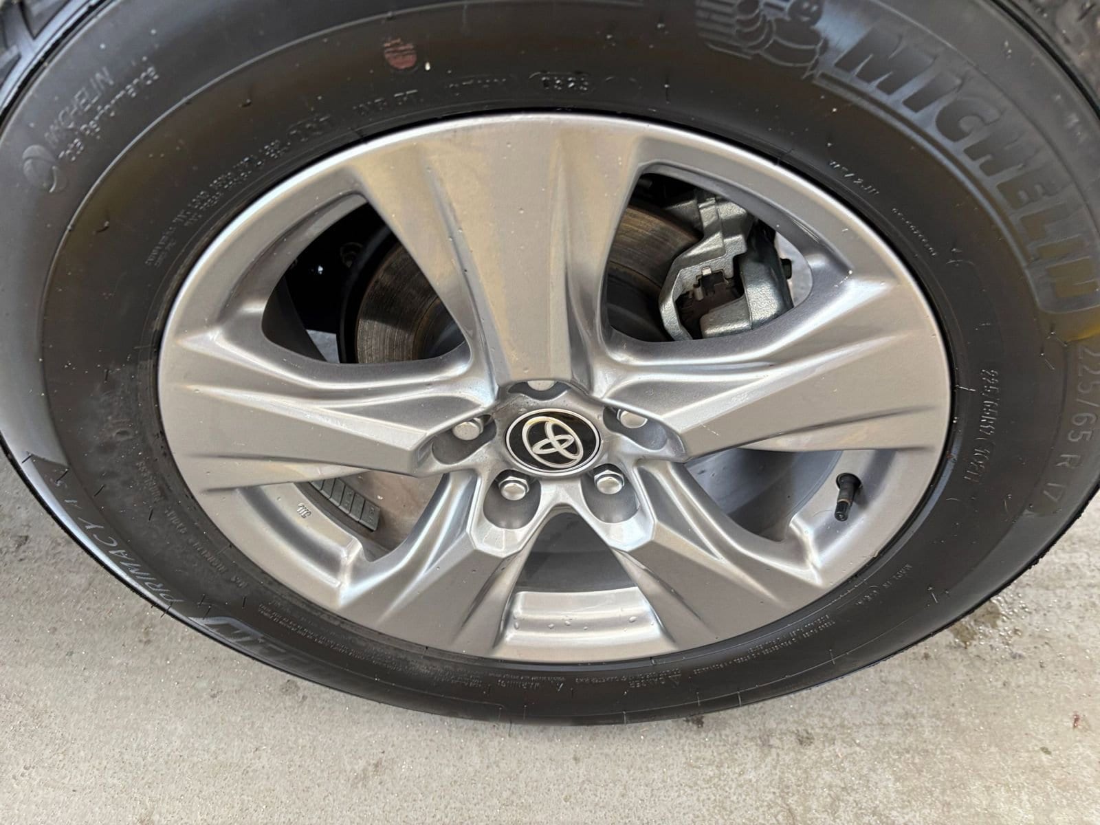 Thumbnail: 2025 Toyota RAV4 - 30