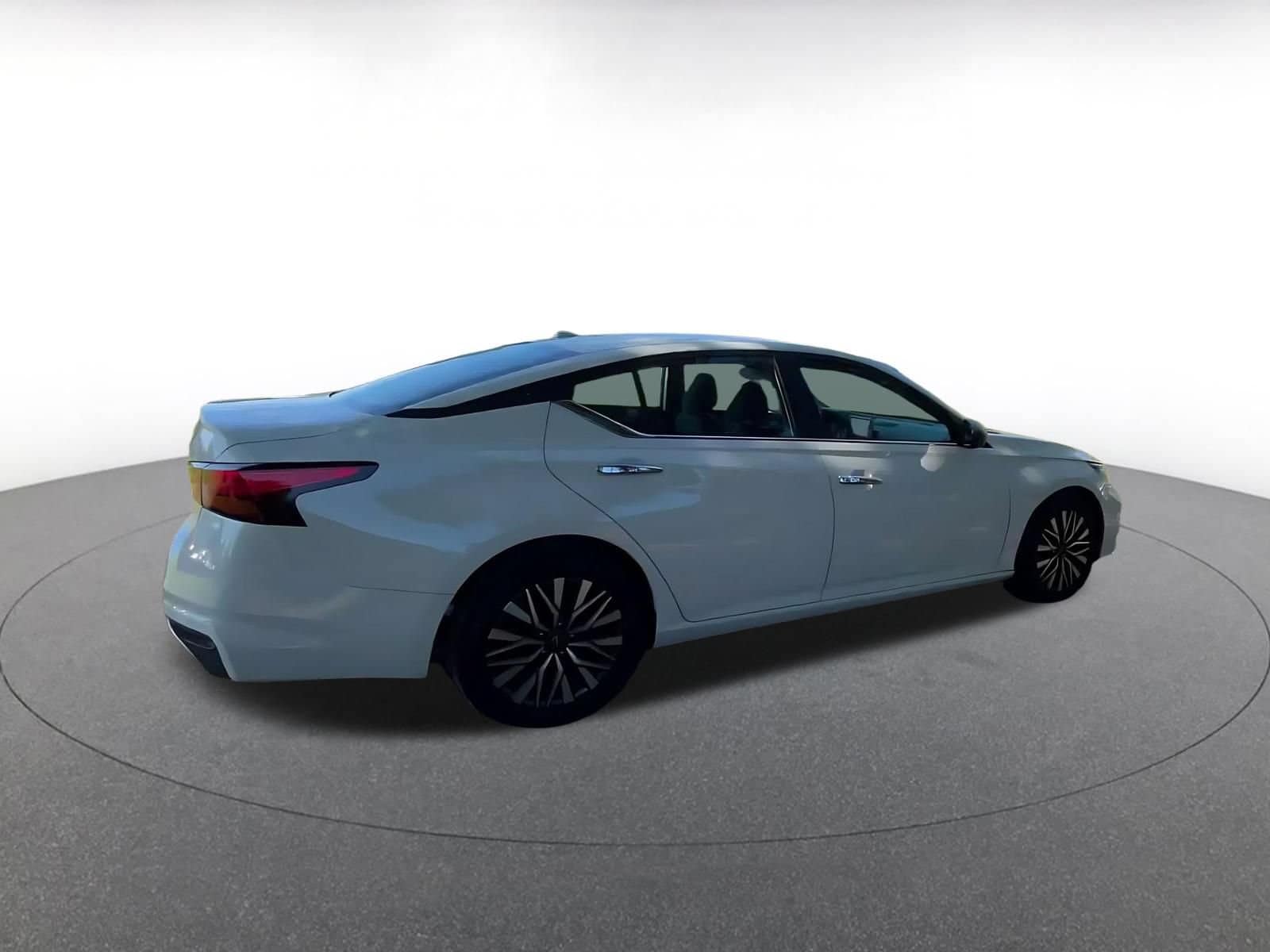 Thumbnail: 2025 Nissan Altima - 13
