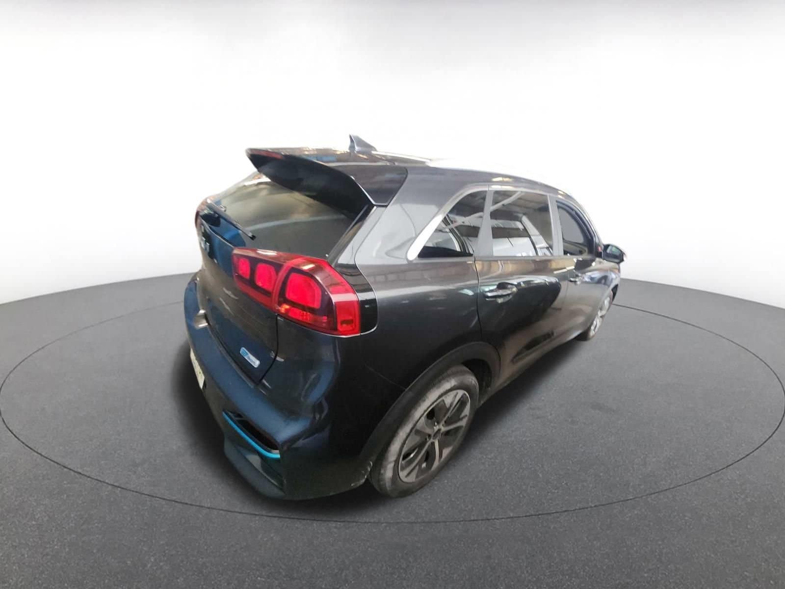 Thumbnail: 2022 Kia Niro - 8