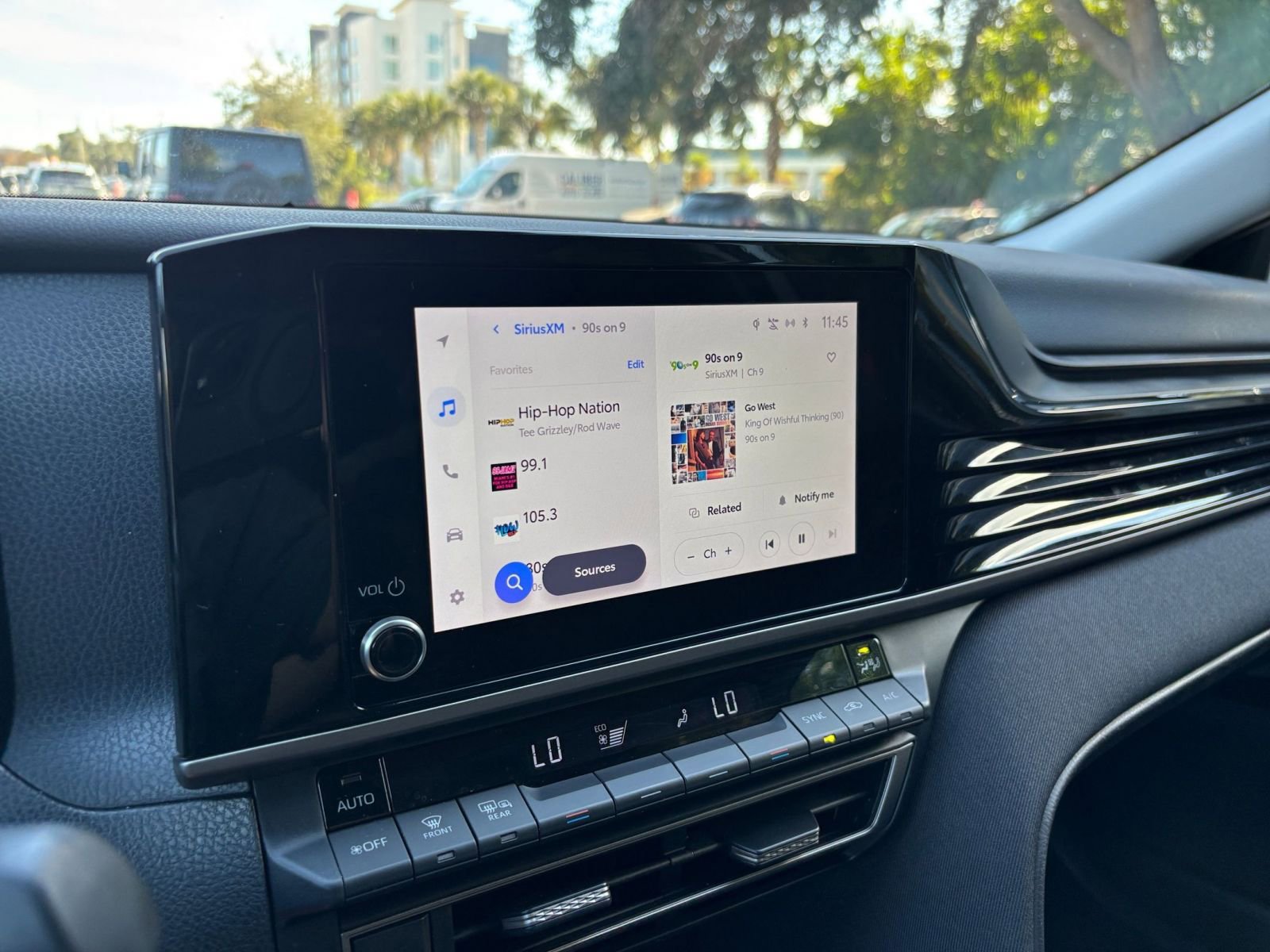 Thumbnail: 2025 Toyota Camry - 21