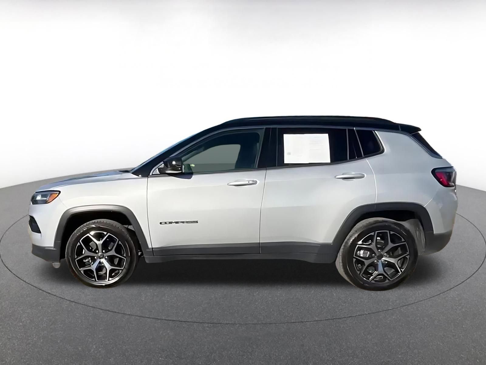 Thumbnail: 2025 Jeep Compass - 9