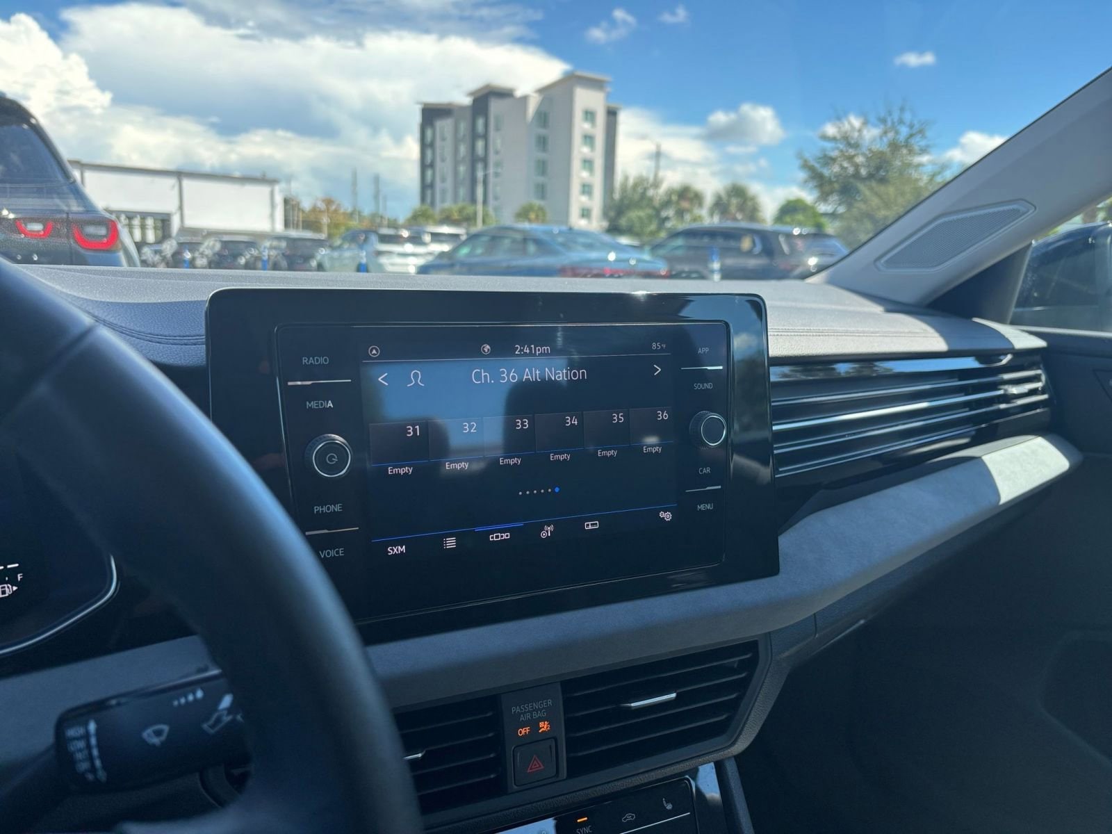 Thumbnail: 2025 Volkswagen Jetta - 21