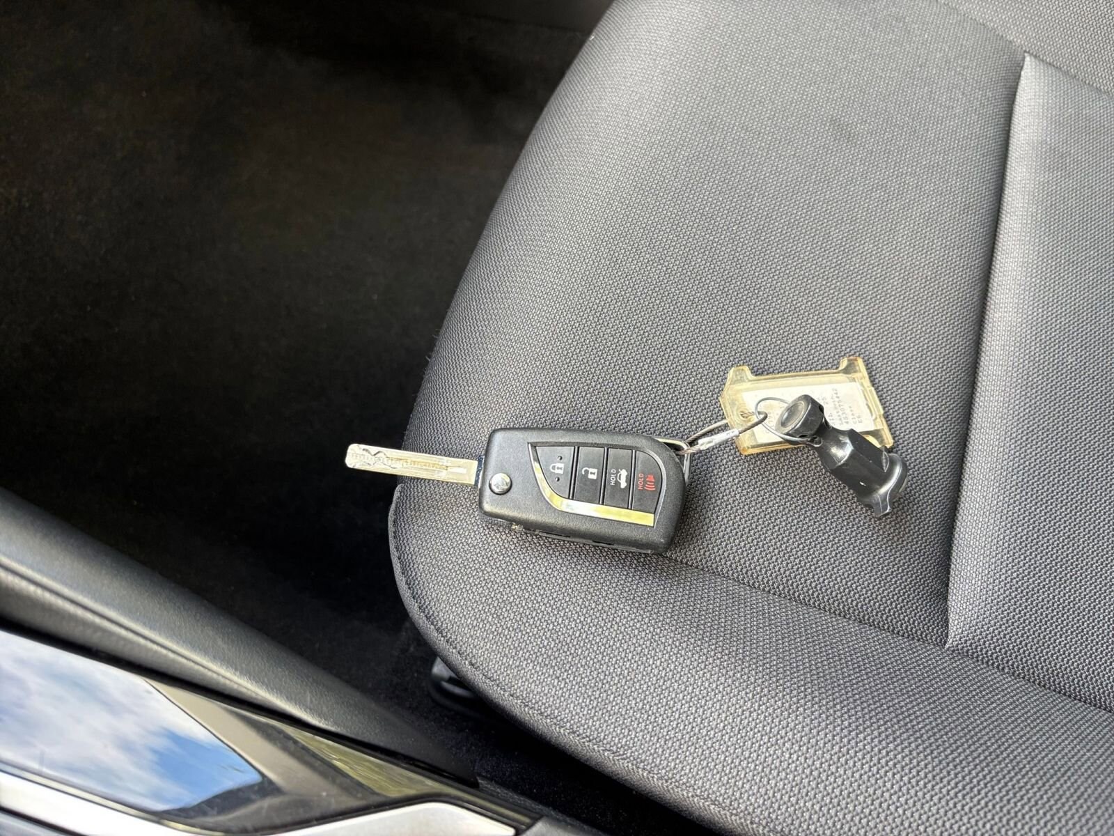 Thumbnail: 2025 Toyota Corolla - 22