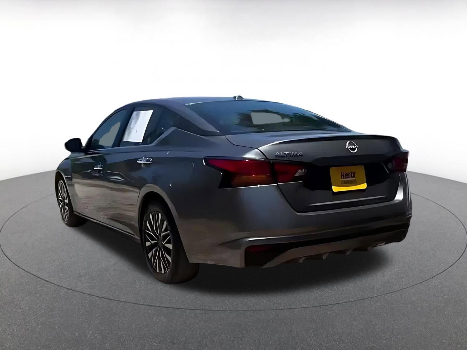 Thumbnail: 2025 Nissan Altima - 10