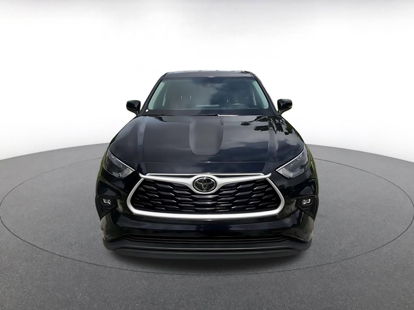 Thumbnail: 2025 Toyota Highlander - 4