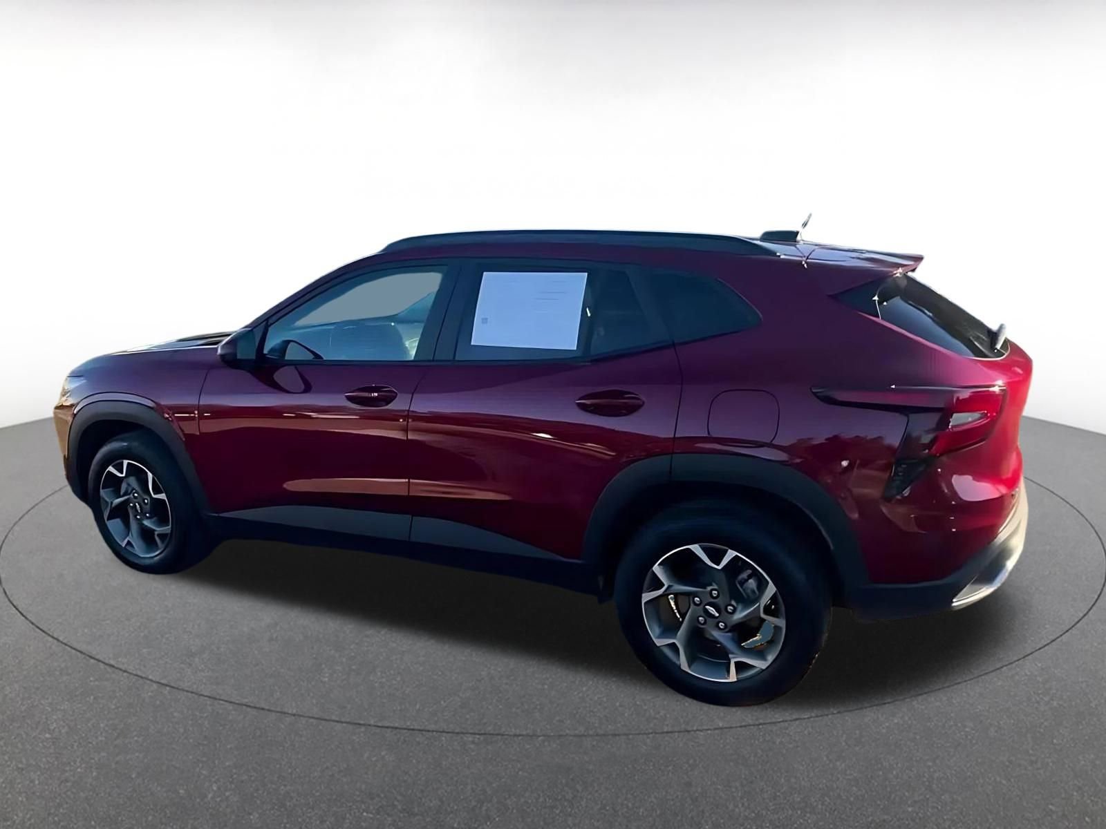 Thumbnail: 2025 Chevrolet Trax - 9