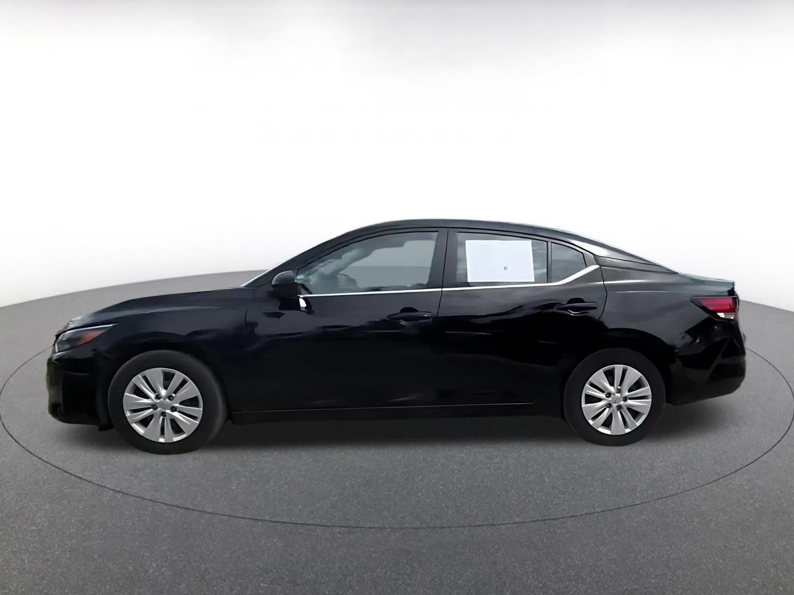 Thumbnail: 2025 Nissan Sentra - 9