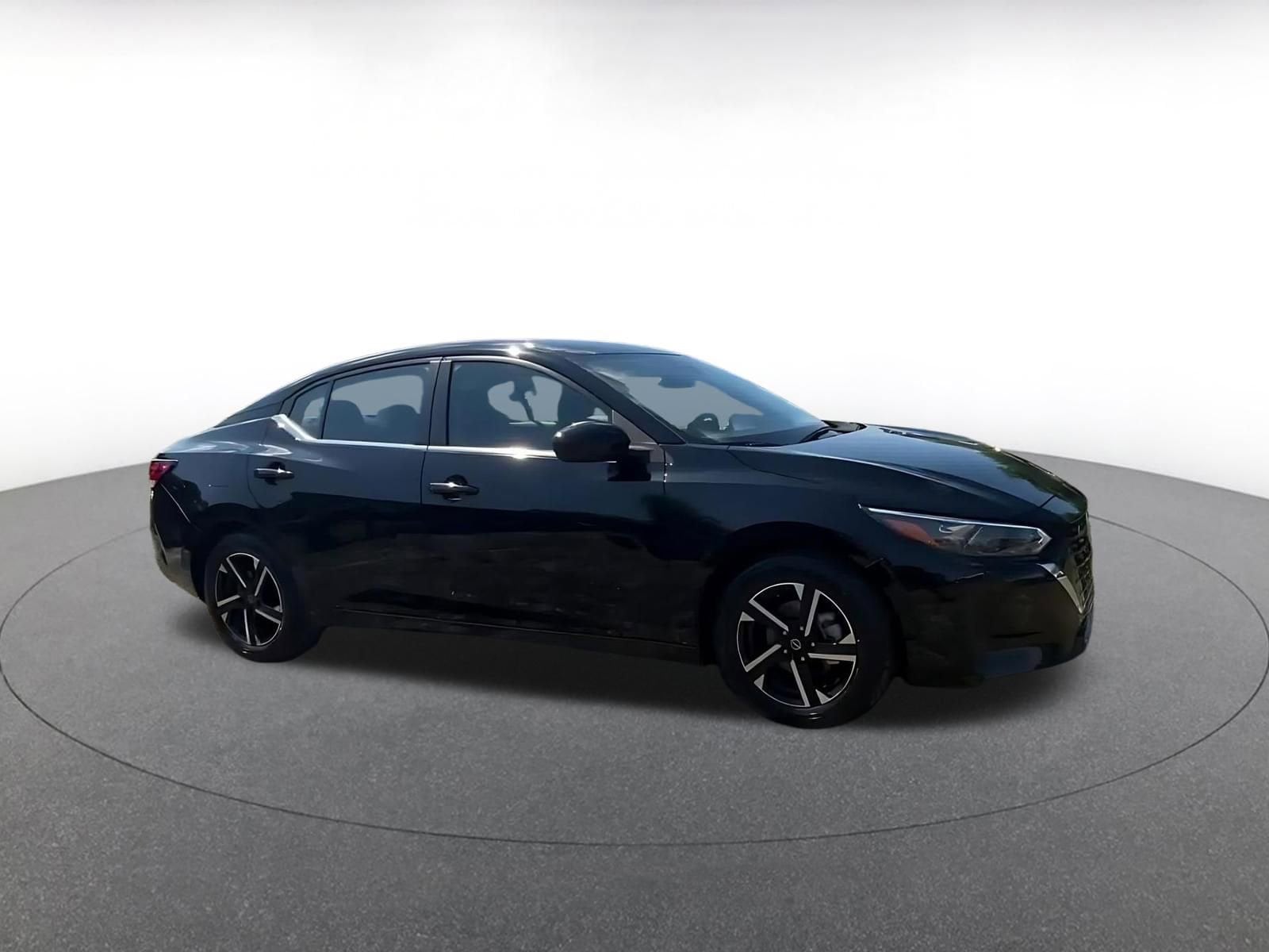 Thumbnail: 2025 Nissan Sentra - 1