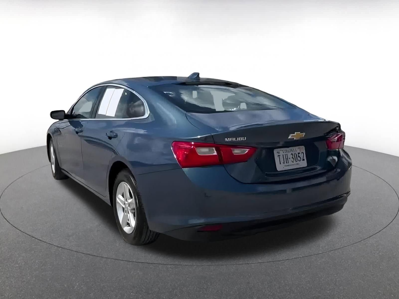 Thumbnail: 2024 Chevrolet Malibu - 11