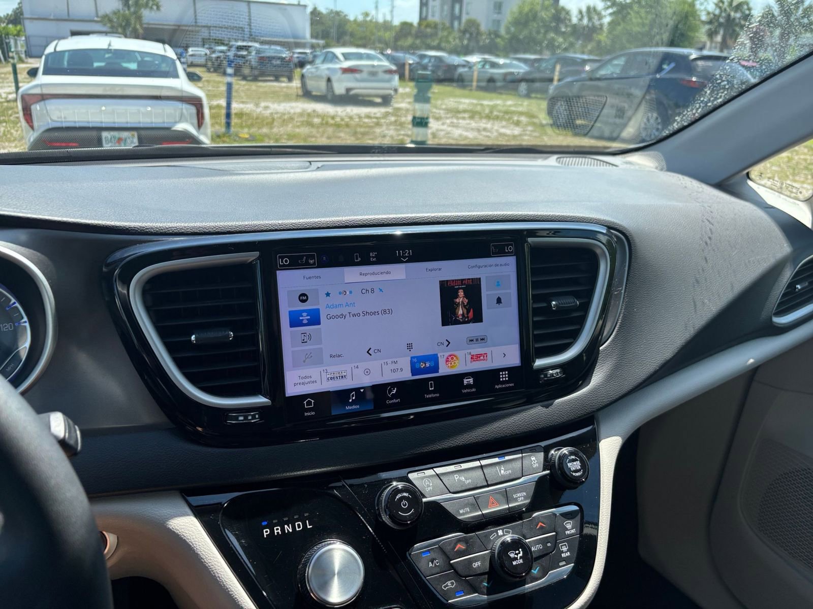 Thumbnail: 2024 Chrysler Pacifica - 20