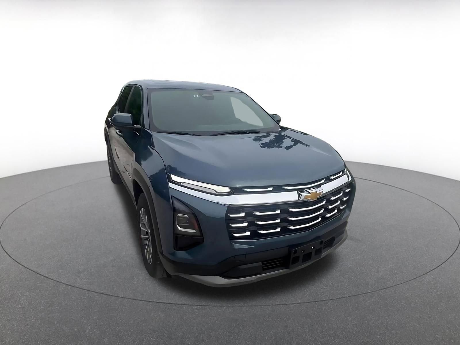 Thumbnail: 2025 Chevrolet Equinox - 3