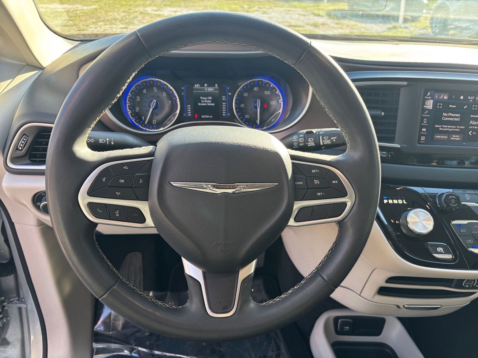 Thumbnail: 2023 Chrysler Voyager - 29