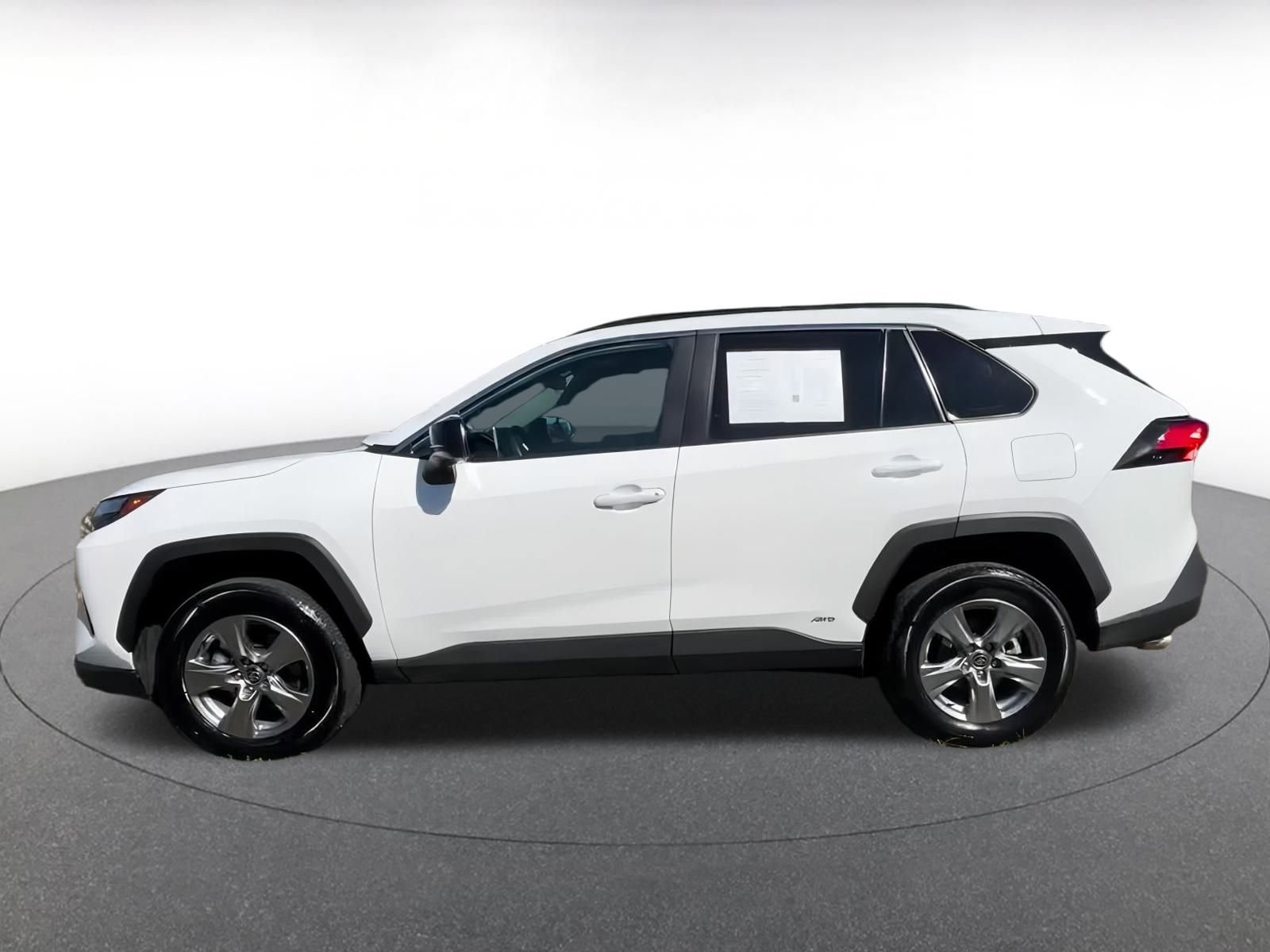 Thumbnail: 2025 Toyota RAV4 - 9
