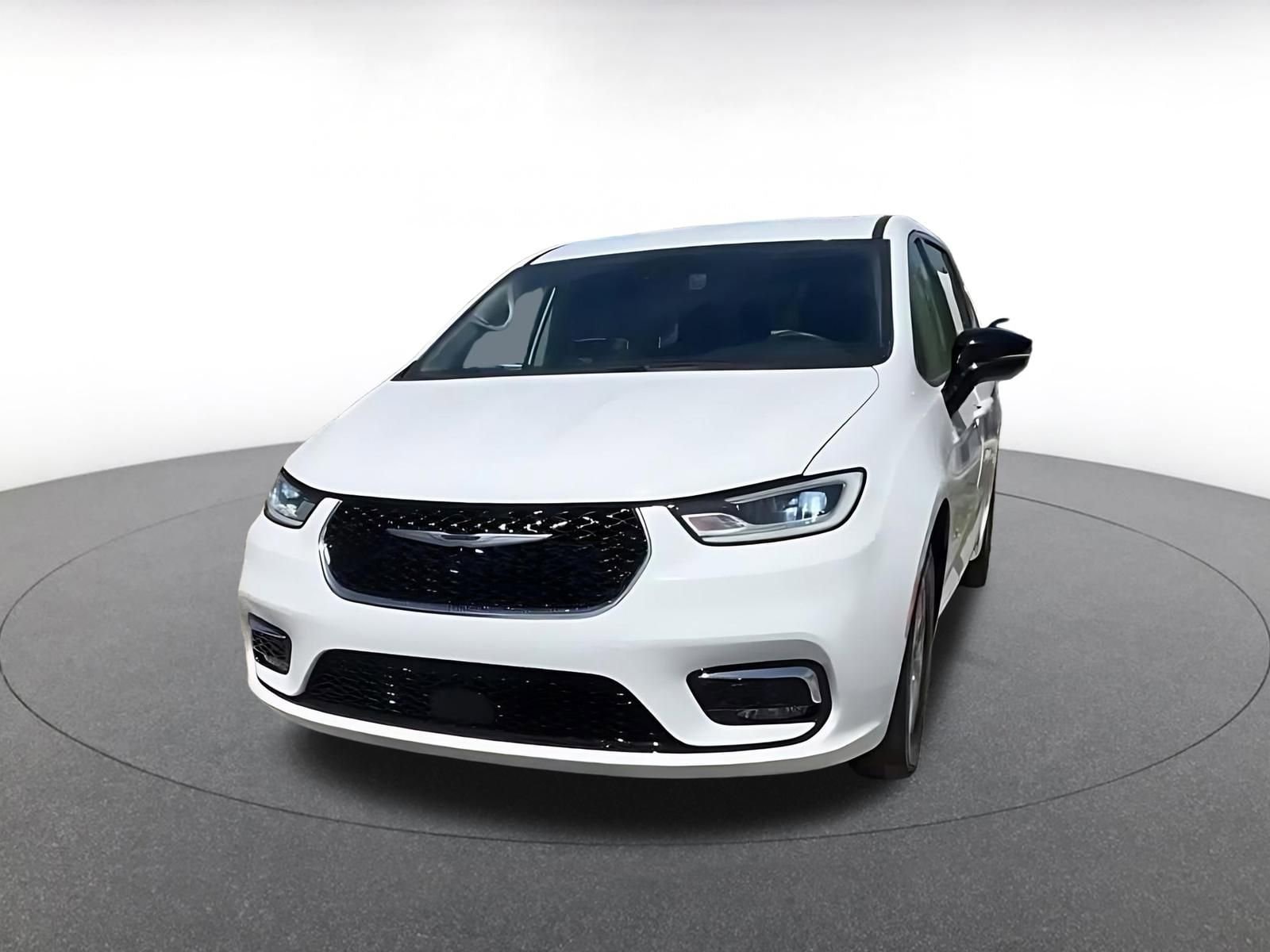 Thumbnail: 2024 Chrysler Pacifica - 7