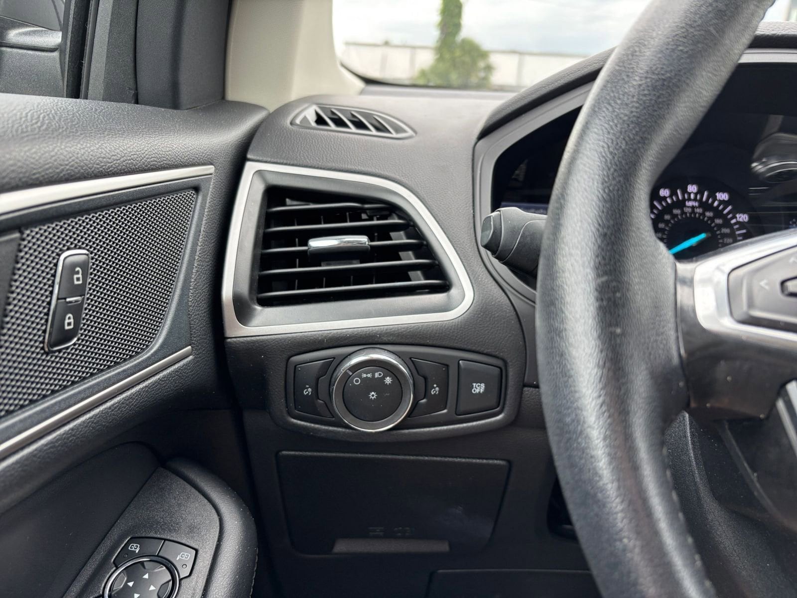 2024 Ford Edge SEL 28