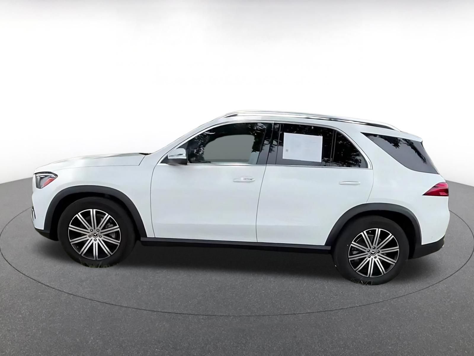 Thumbnail: 2026 Mercedes-Benz GLE - 9