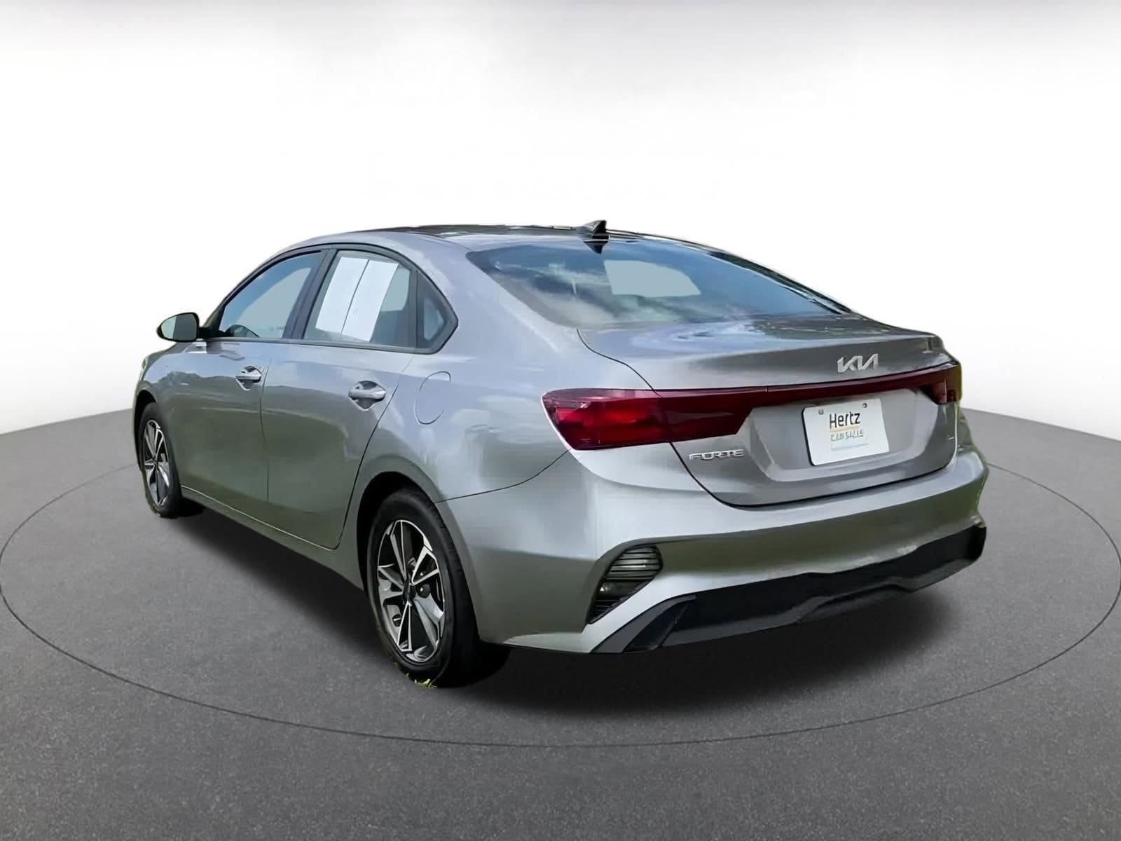 Thumbnail: 2024 Kia Forte - 4