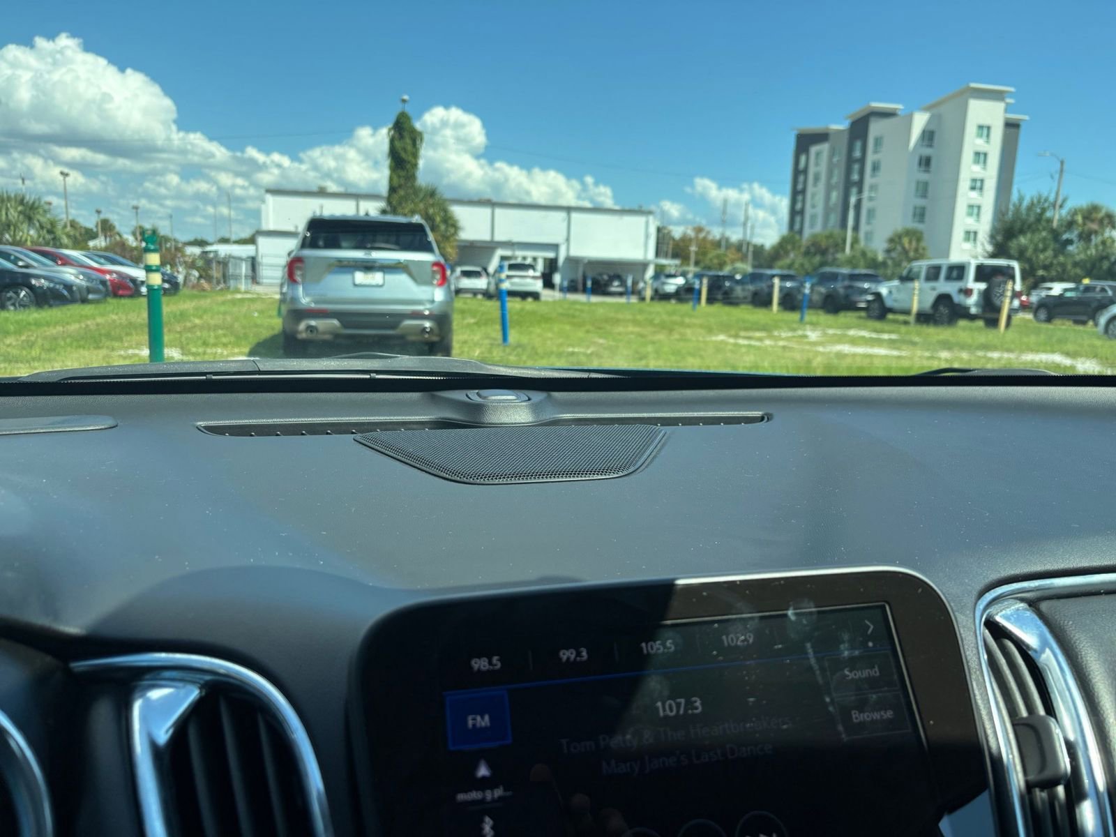 Thumbnail: 2024 Chevrolet Malibu - 18