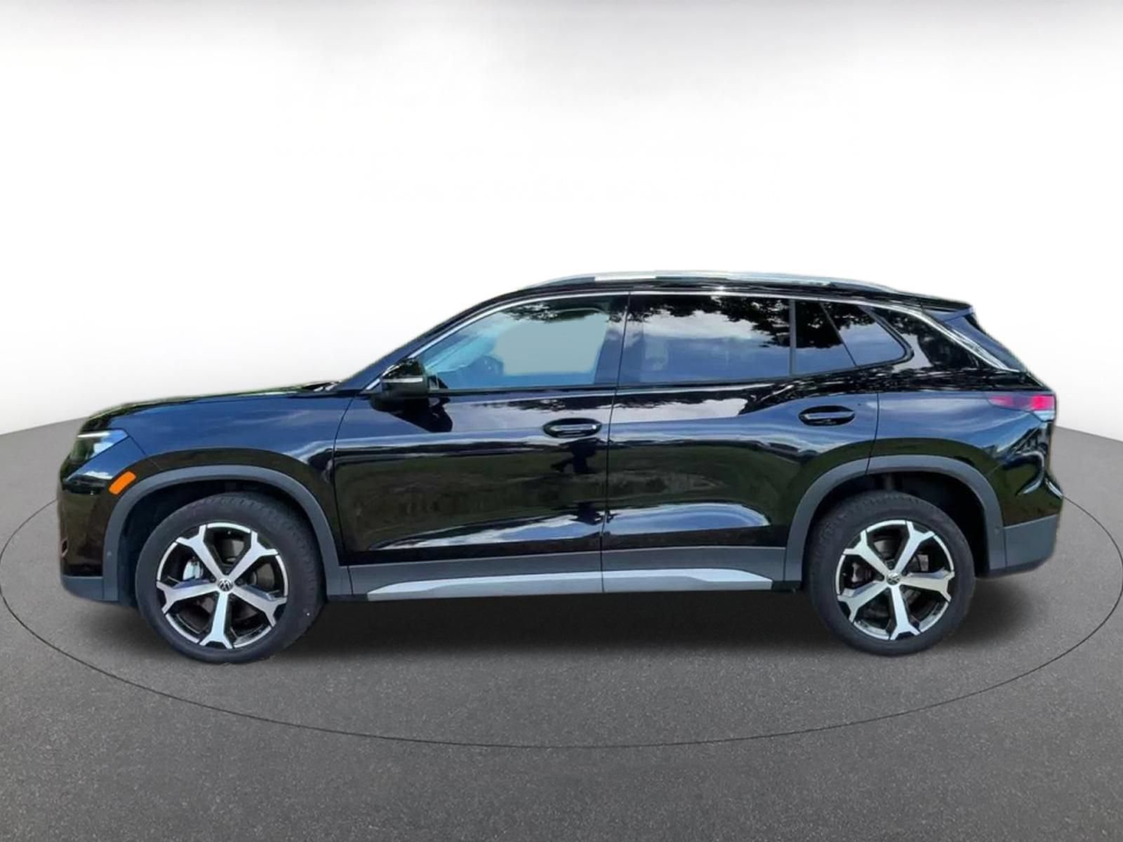 Thumbnail: 2026 Volkswagen Tiguan - 8