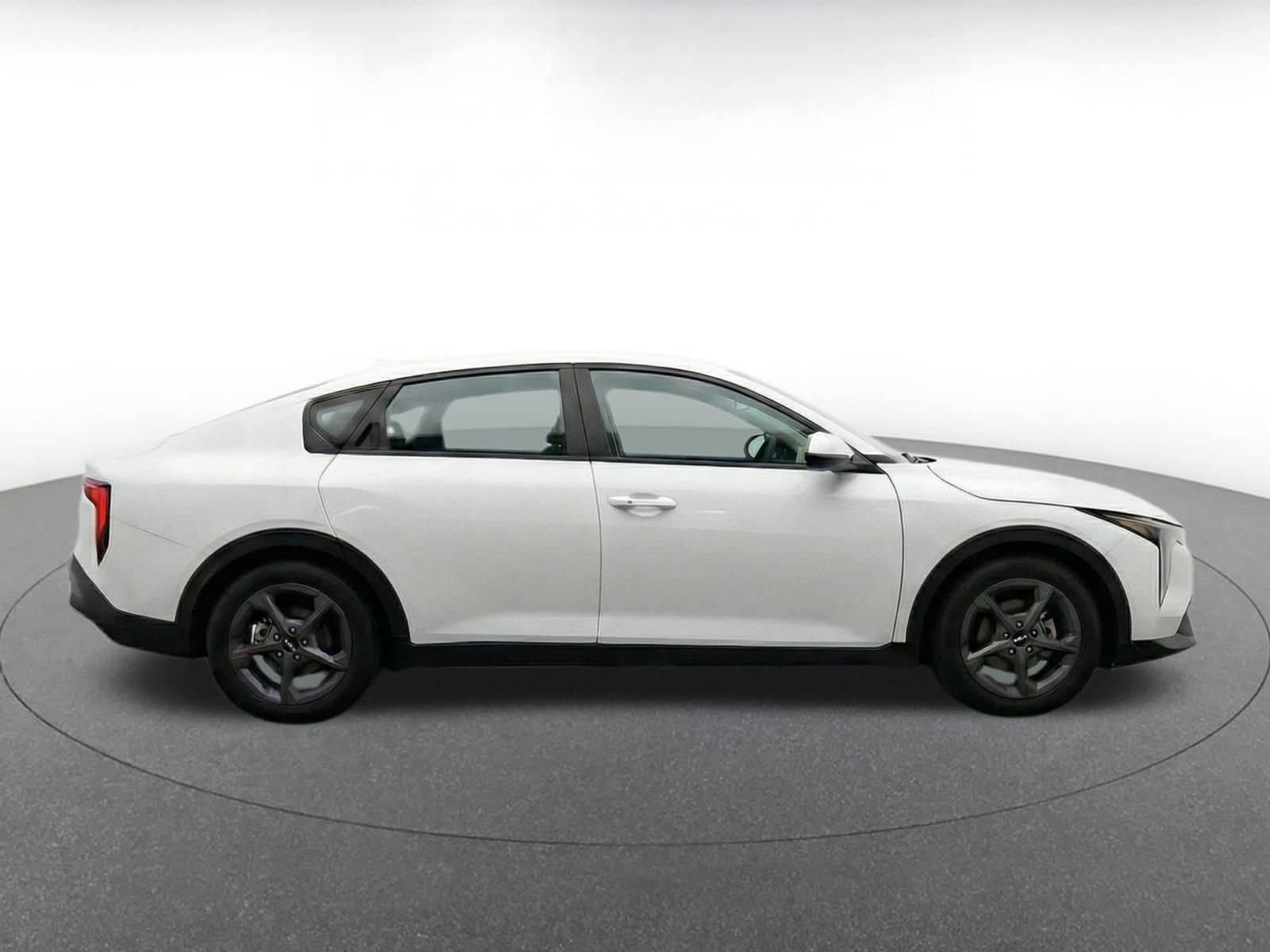 Thumbnail: 2025 Kia K4 - 10