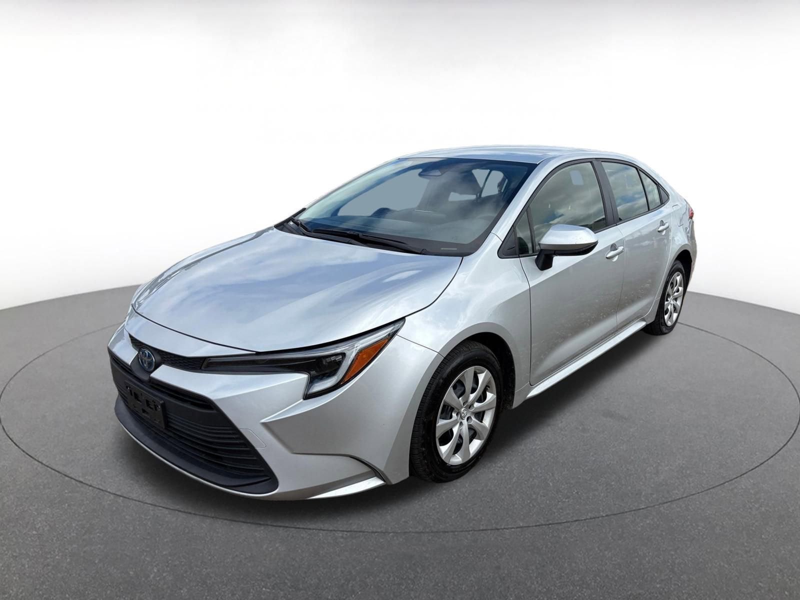 Thumbnail: 2025 Toyota Corolla - 4