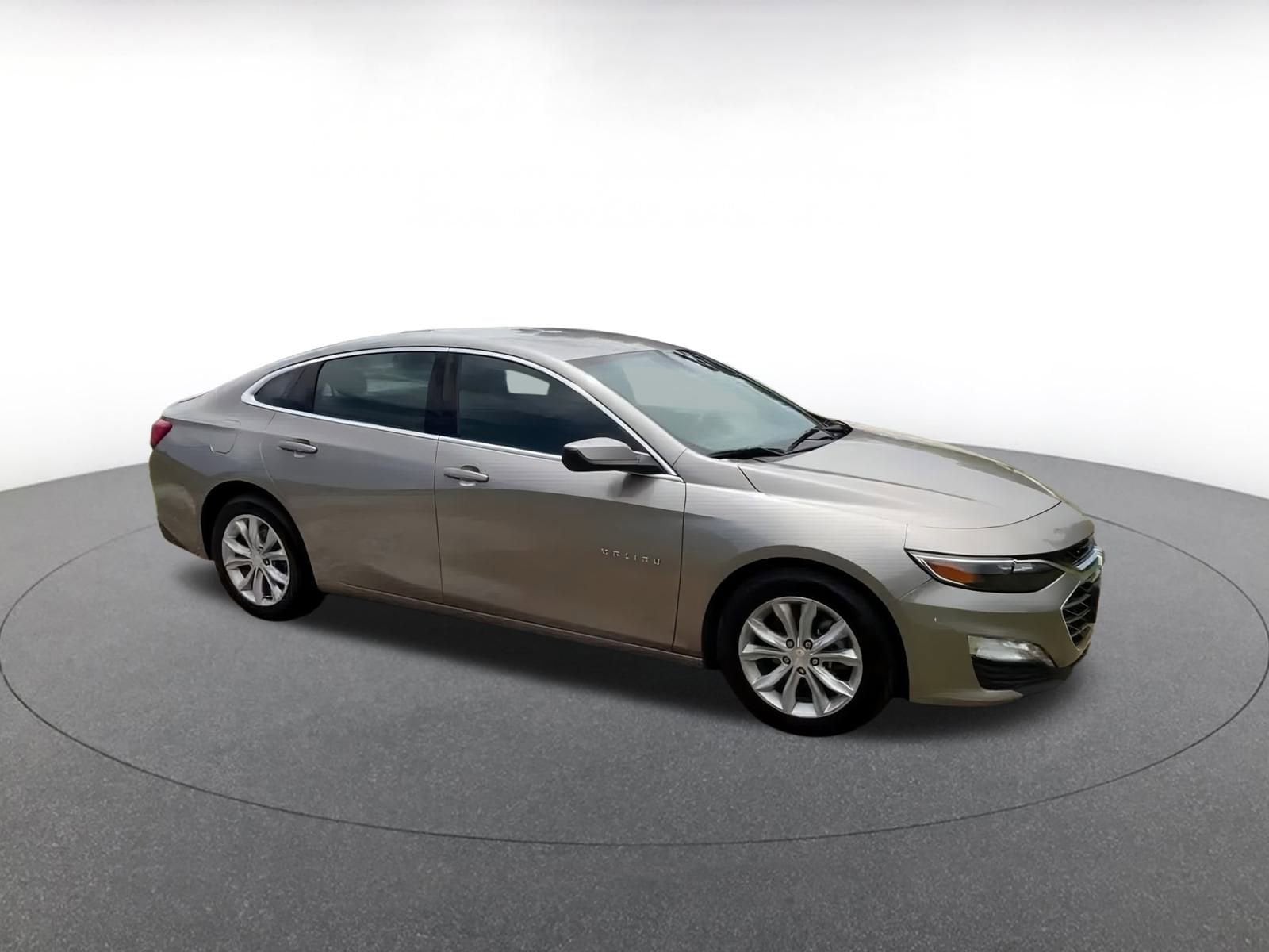 Thumbnail: 2024 Chevrolet Malibu - 2