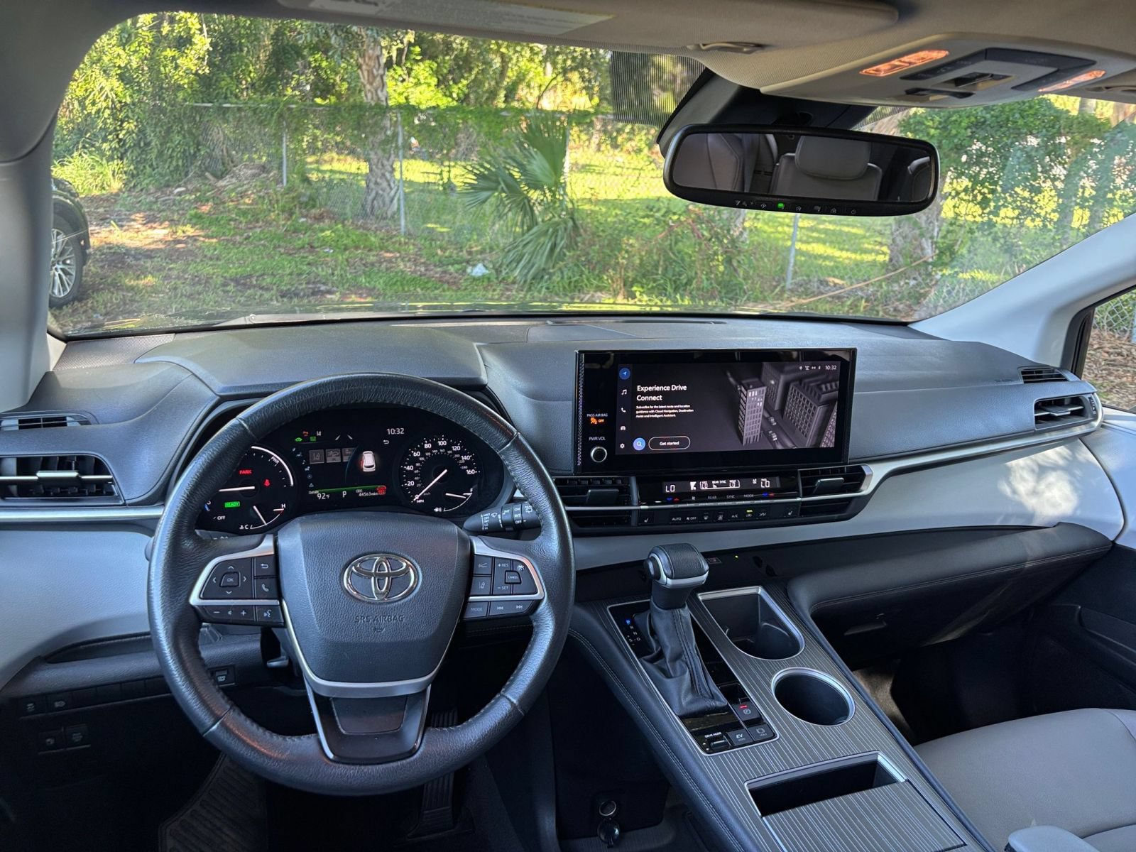 Thumbnail: 2025 Toyota Sienna - 32