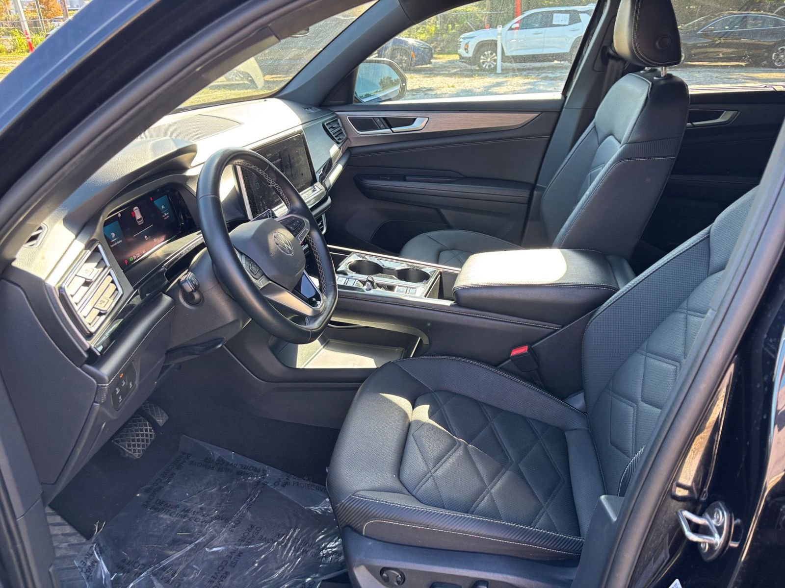 Thumbnail: 2025 Volkswagen Atlas - 28