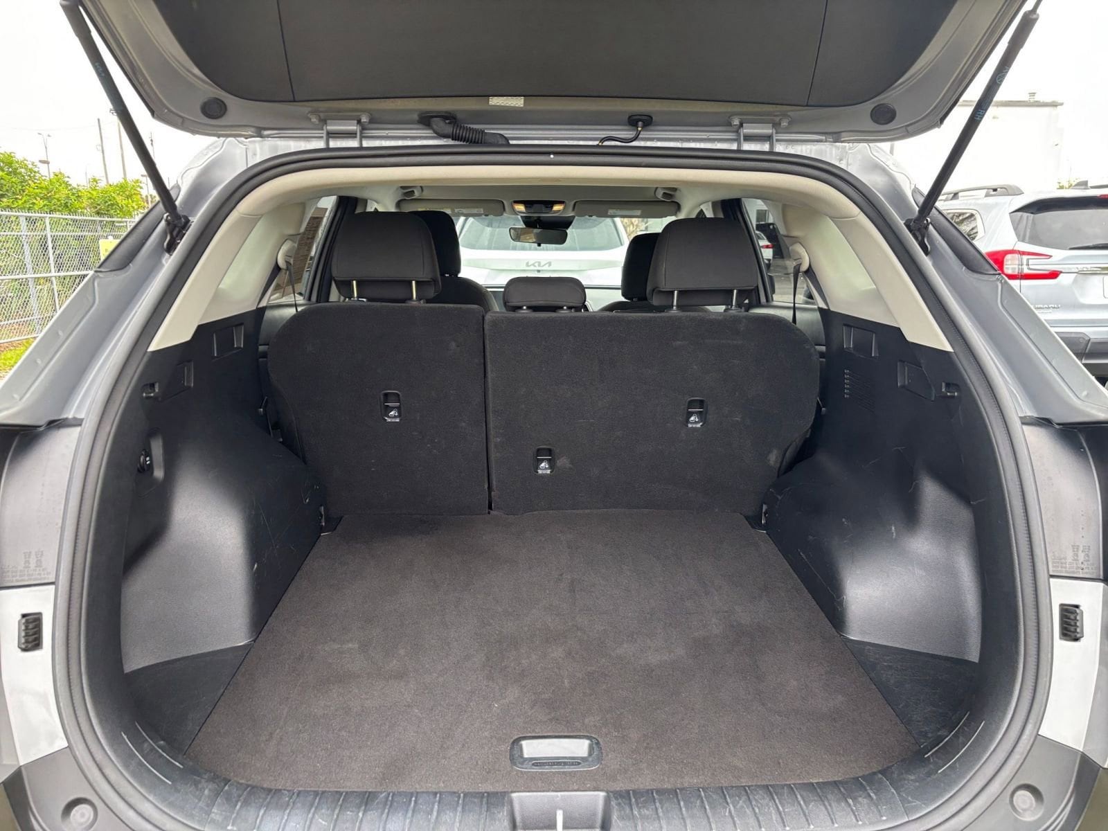 Thumbnail: 2025 Kia Sportage - 32