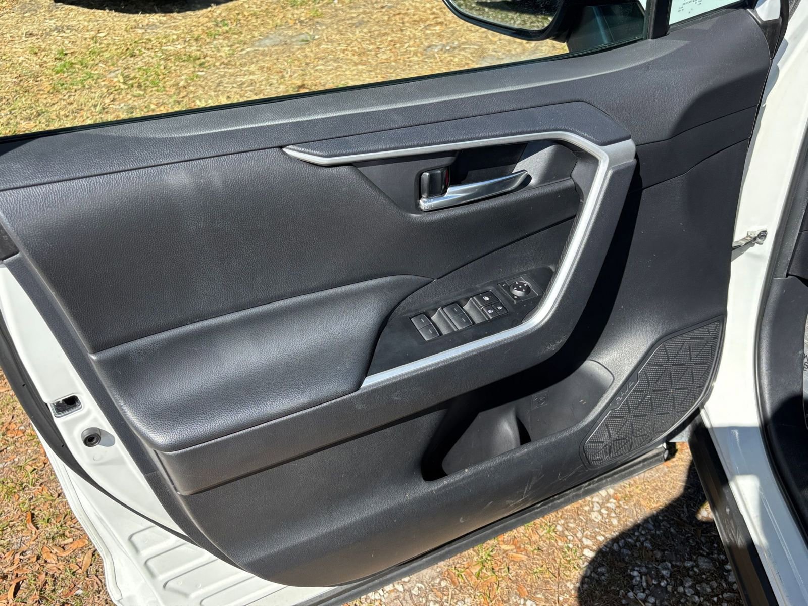 Thumbnail: 2024 Toyota RAV4 - 20