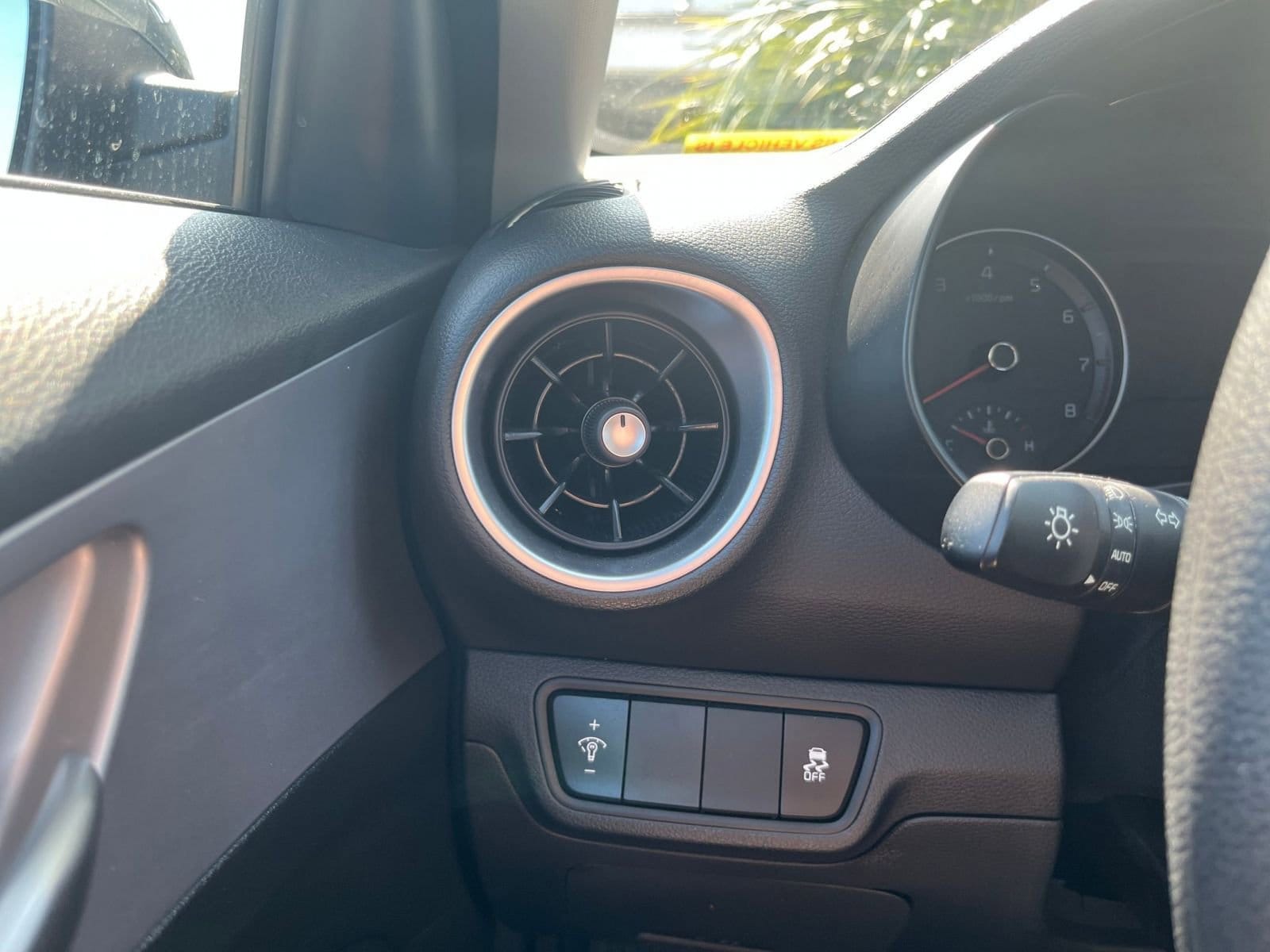 2024 Kia Forte LXS 27