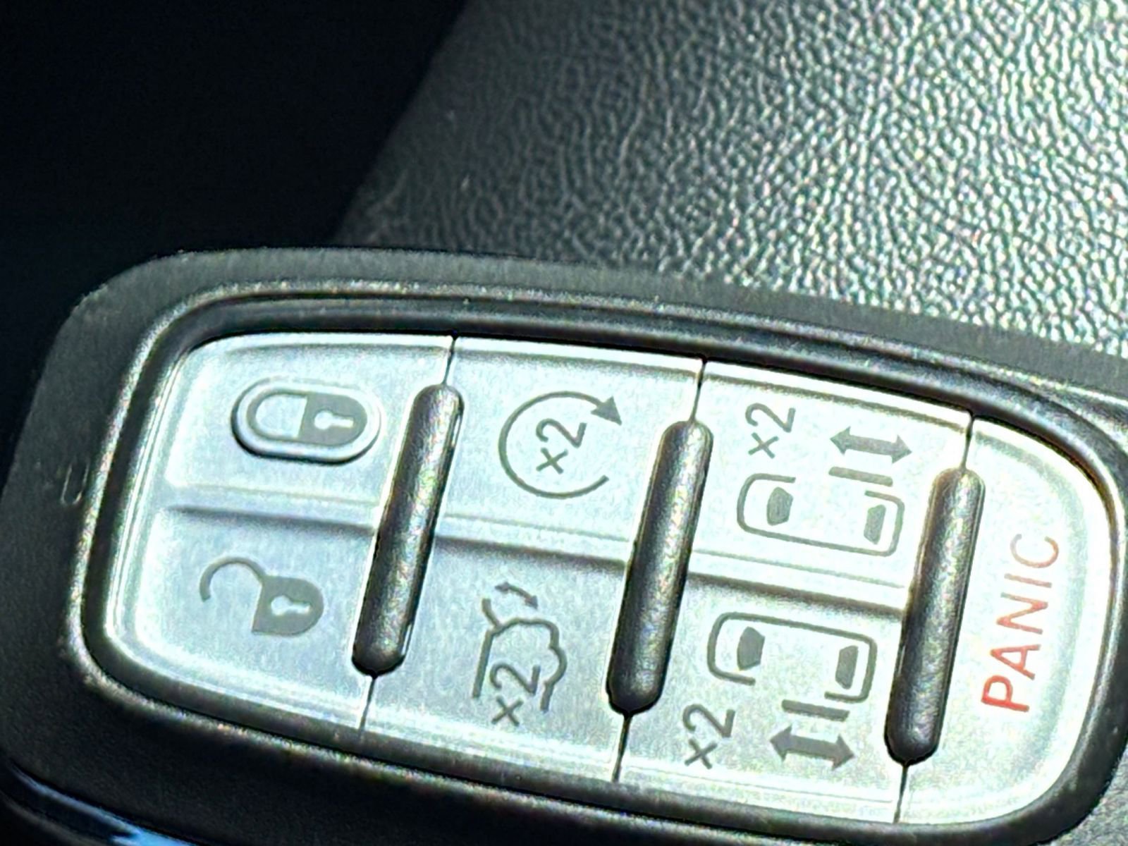 Thumbnail: 2025 Chrysler Pacifica - 27