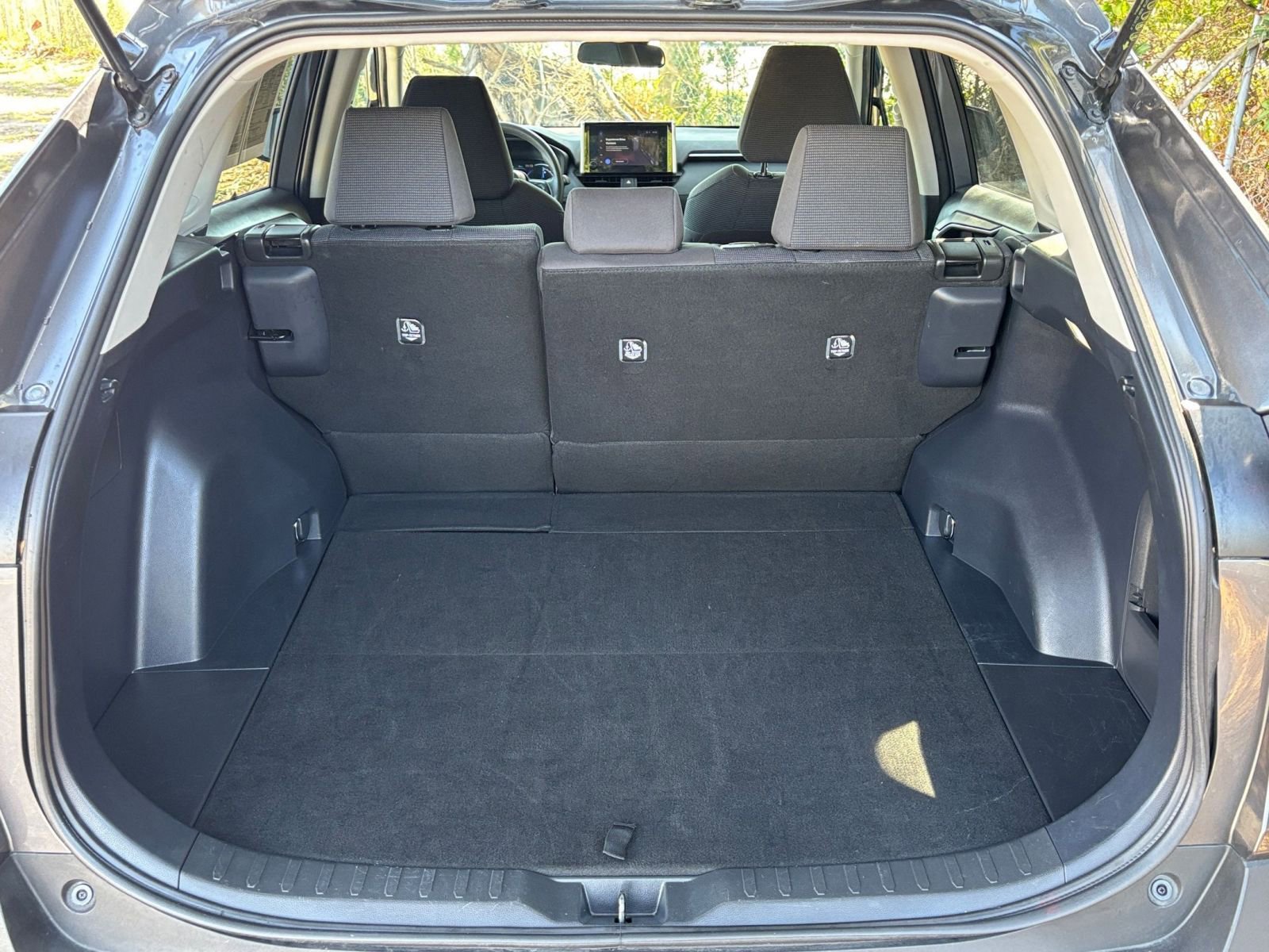 Thumbnail: 2025 Toyota RAV4 - 32