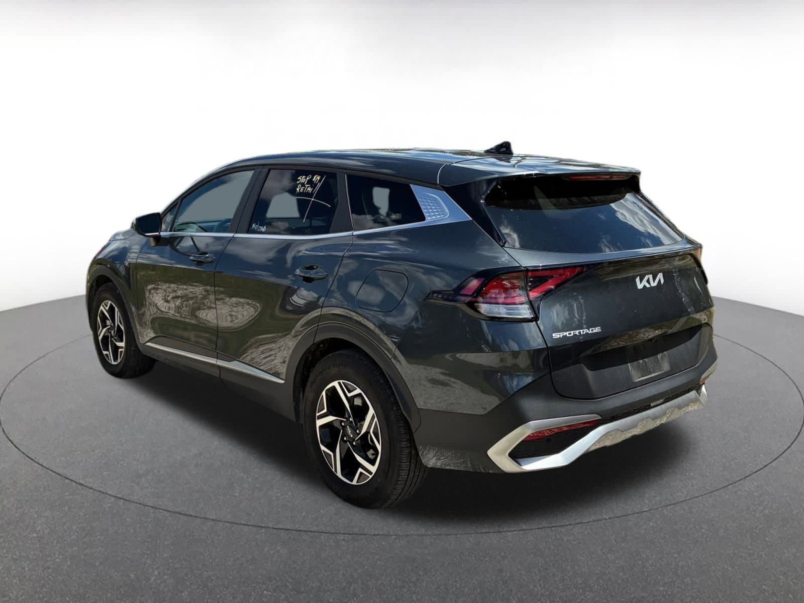 Thumbnail: 2024 Kia Sportage - 5