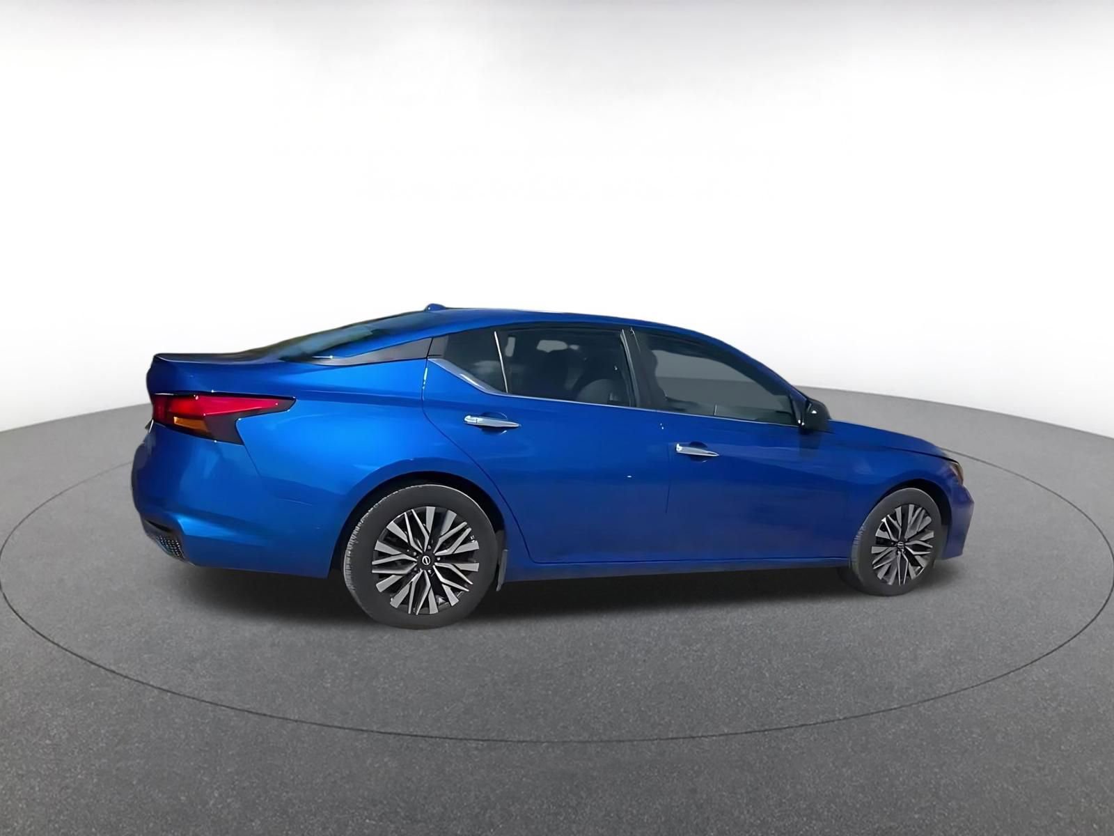 Thumbnail: 2025 Nissan Altima - 15