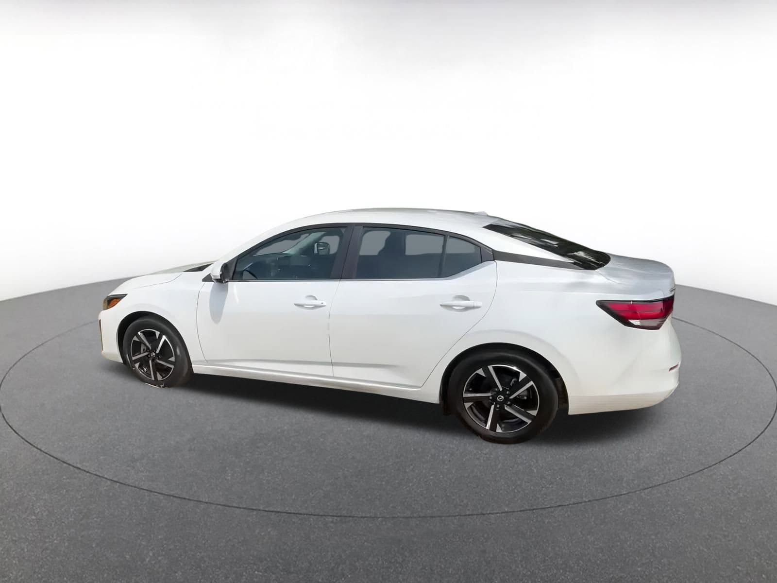 Thumbnail: 2024 Nissan Sentra - 10