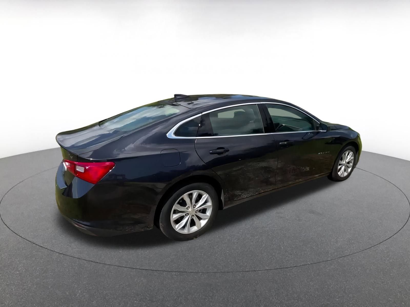 Thumbnail: 2023 Chevrolet Malibu - 15