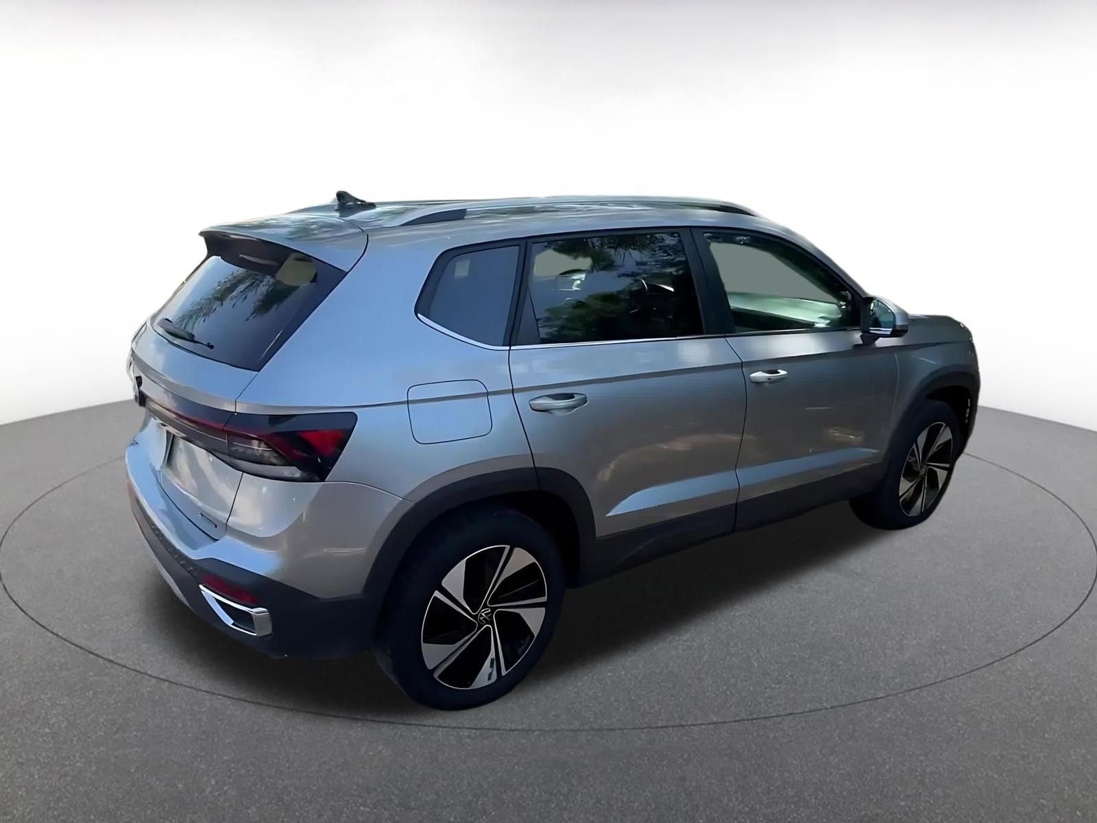 Thumbnail: 2025 Volkswagen Taos - 15