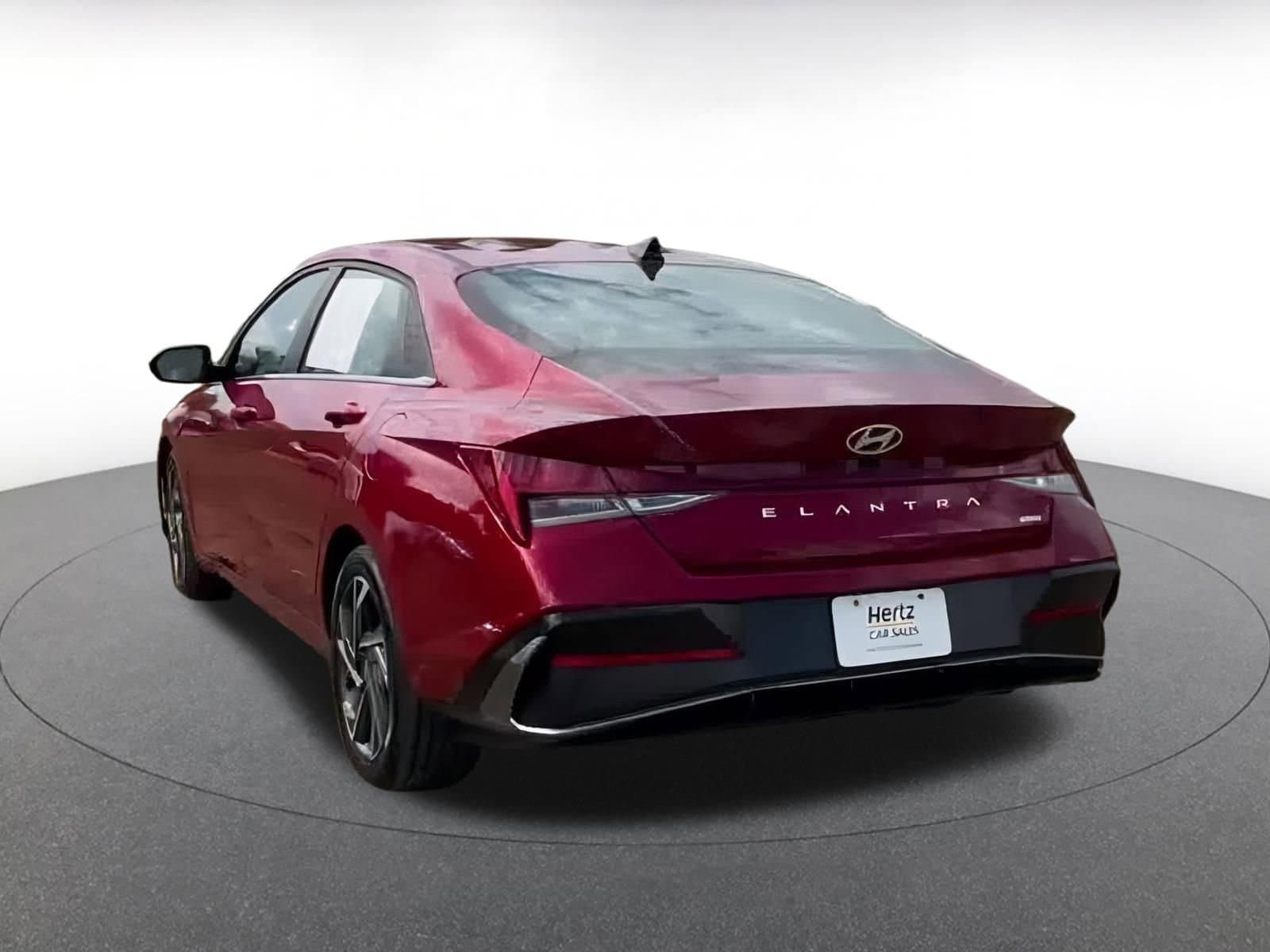 Thumbnail: 2025 Hyundai Elantra - 10