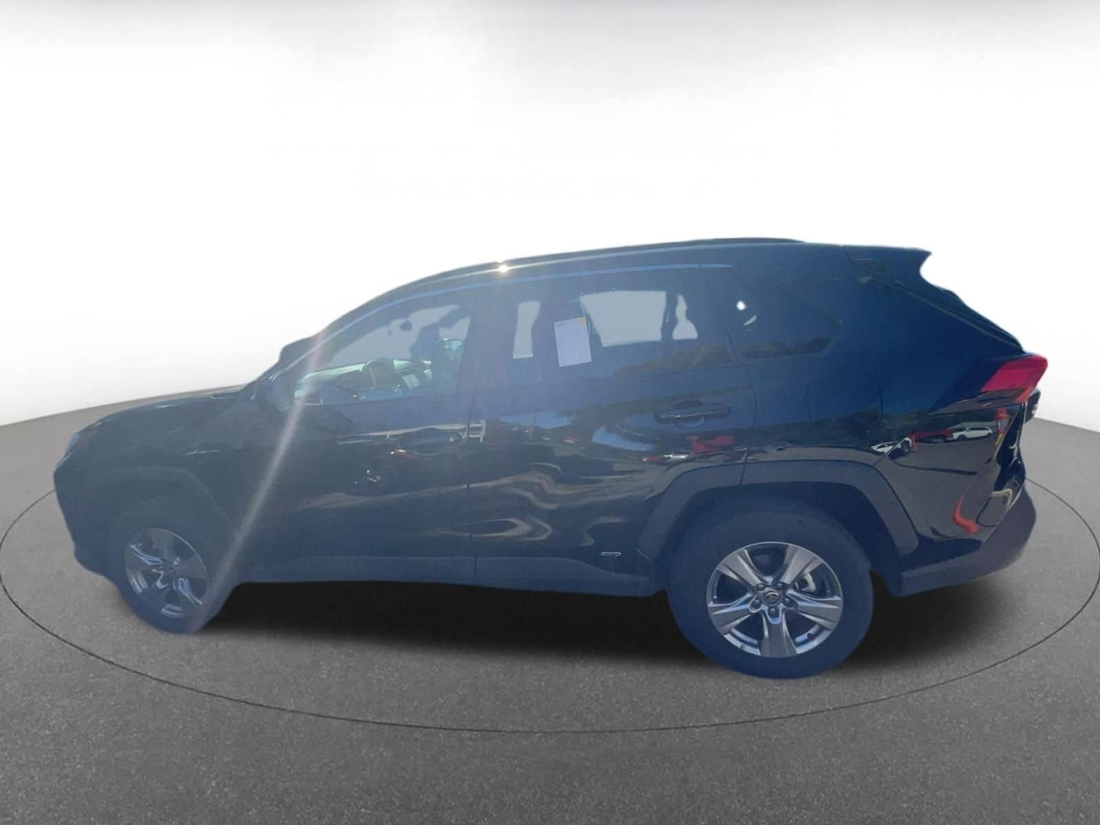 Thumbnail: 2025 Toyota RAV4 - 8