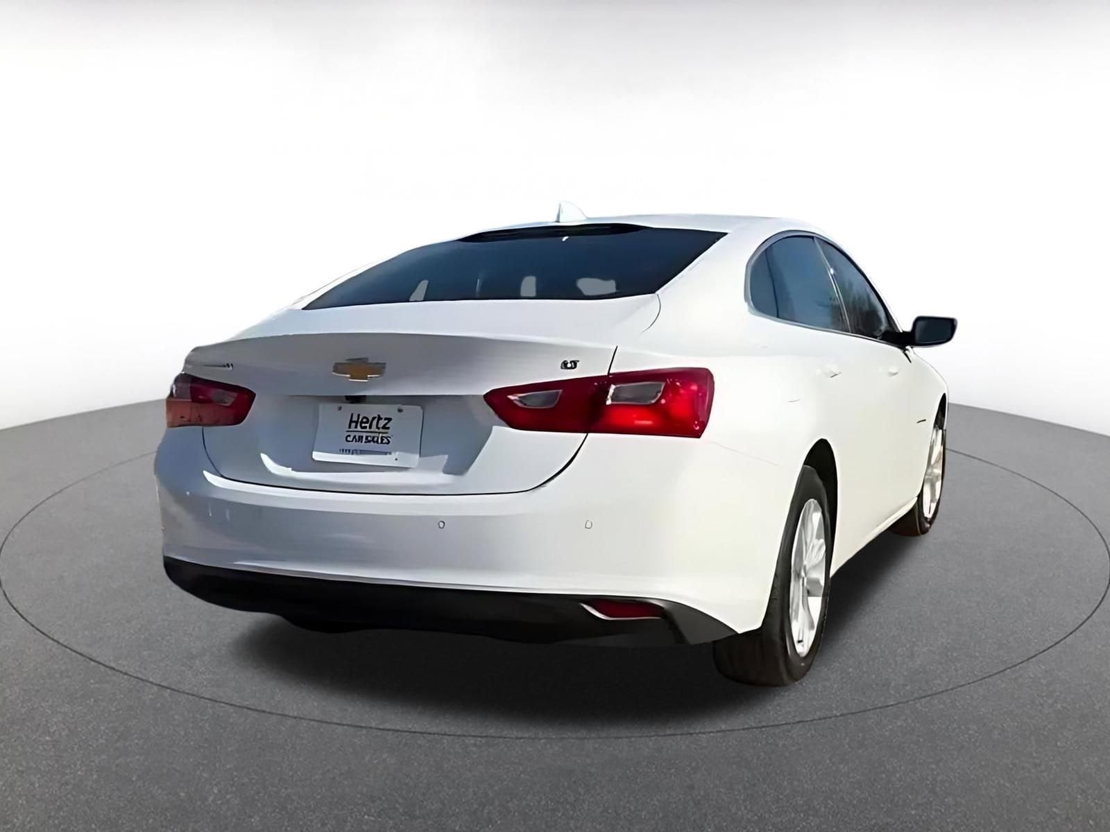 Thumbnail: 2024 Chevrolet Malibu - 4