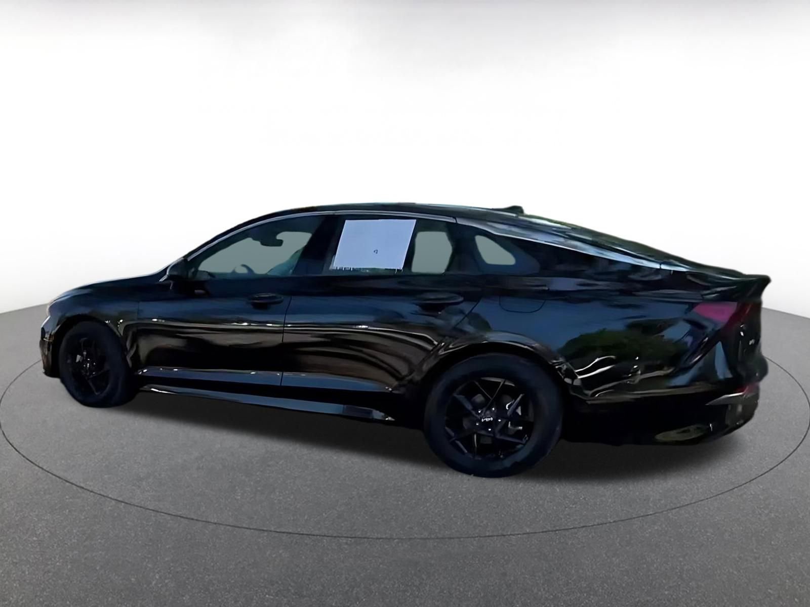 Thumbnail: 2025 Kia K5 - 10