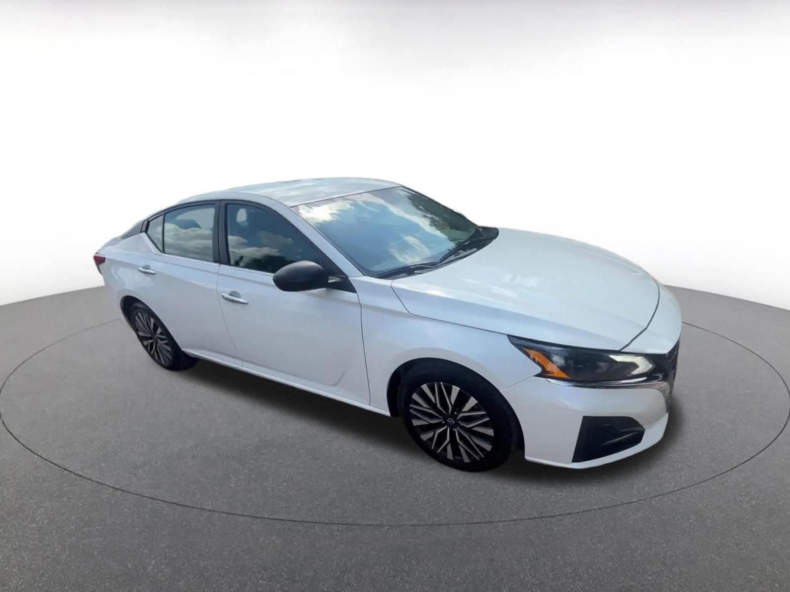 Thumbnail: 2025 Nissan Altima - 2