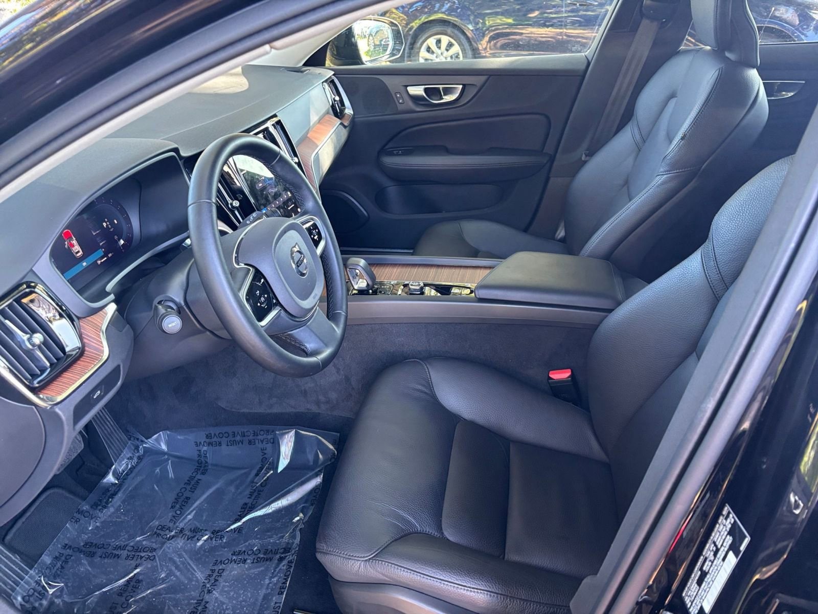 Thumbnail: 2025 Volvo S60 - 29